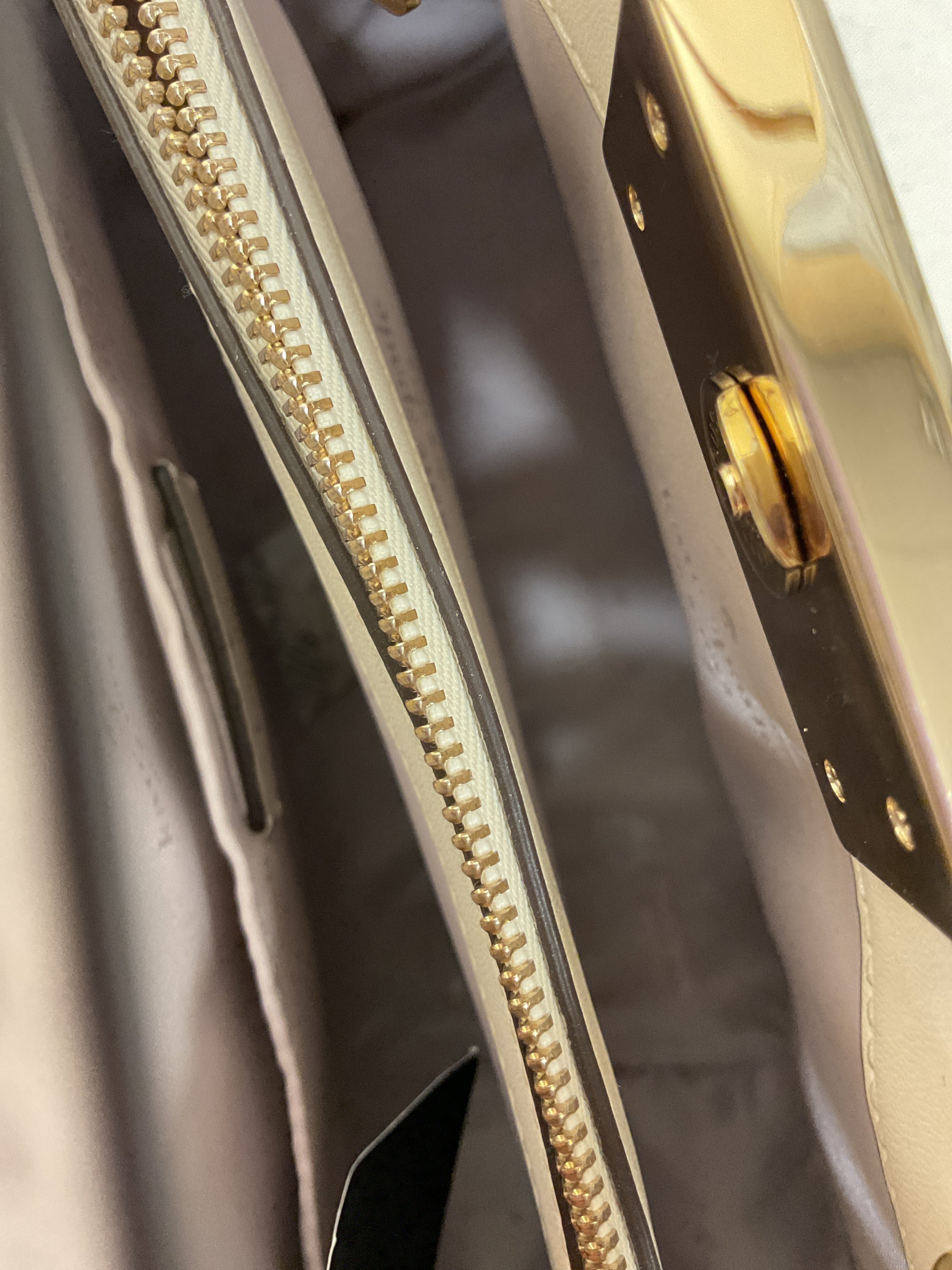 Handbag Designer By Kate Spade In Cream, Size:Medium