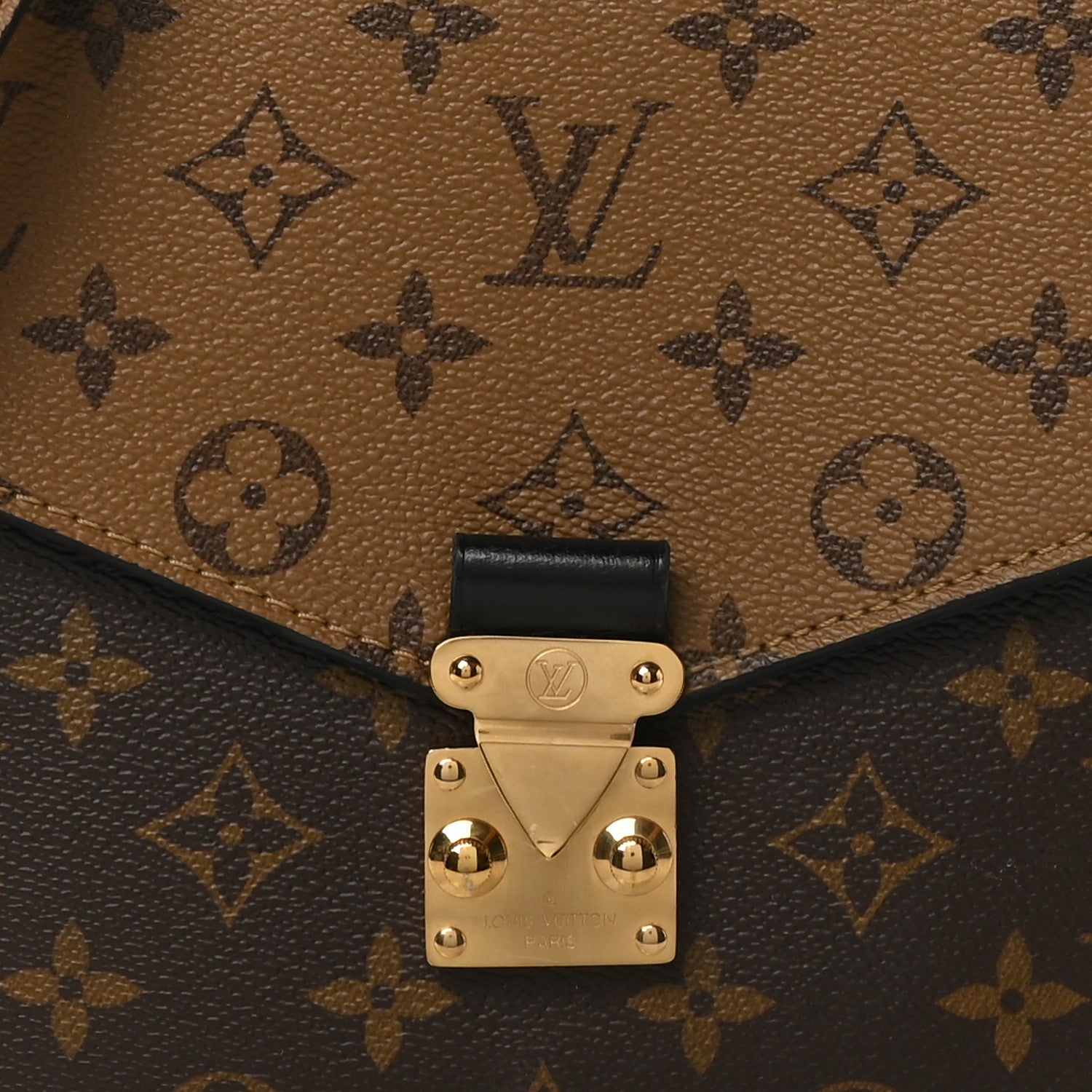 Reverse Monogram Pochette Metis