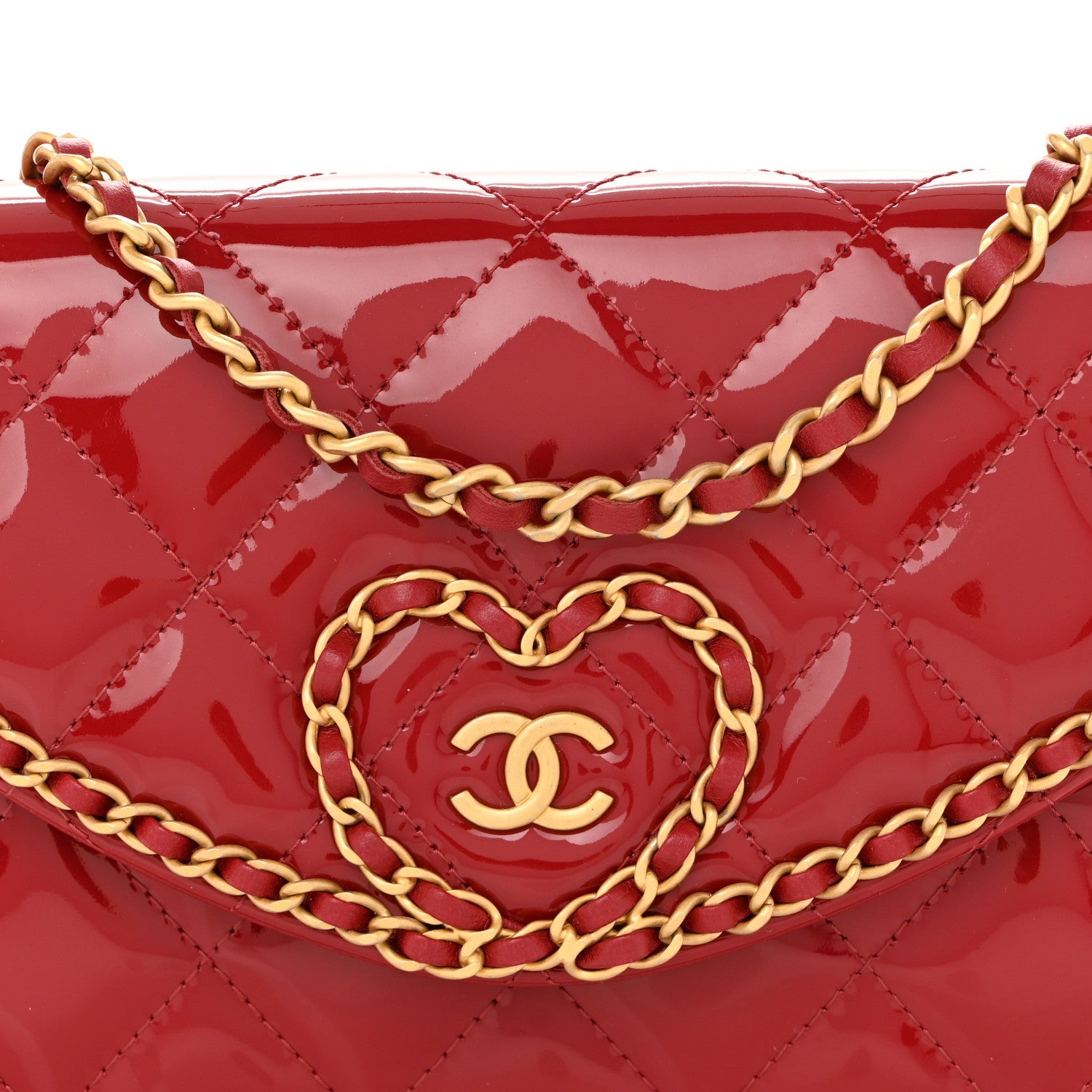 Patent Quilted Chain Around Heart Wallet On Chain WOC Red