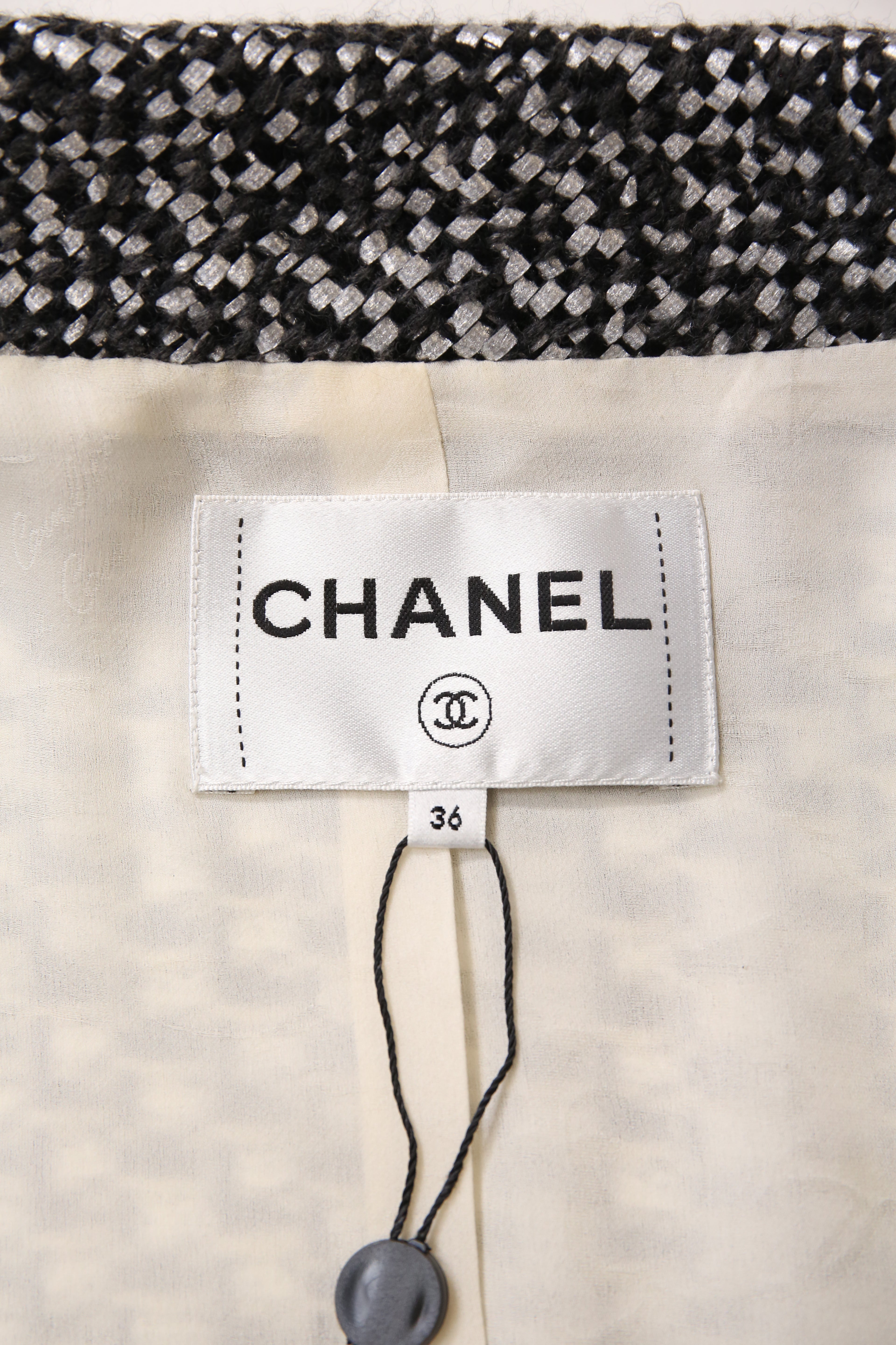 Women's Chanel Polka Dot Zipped Jacket in Black And White Cotton Tweed
