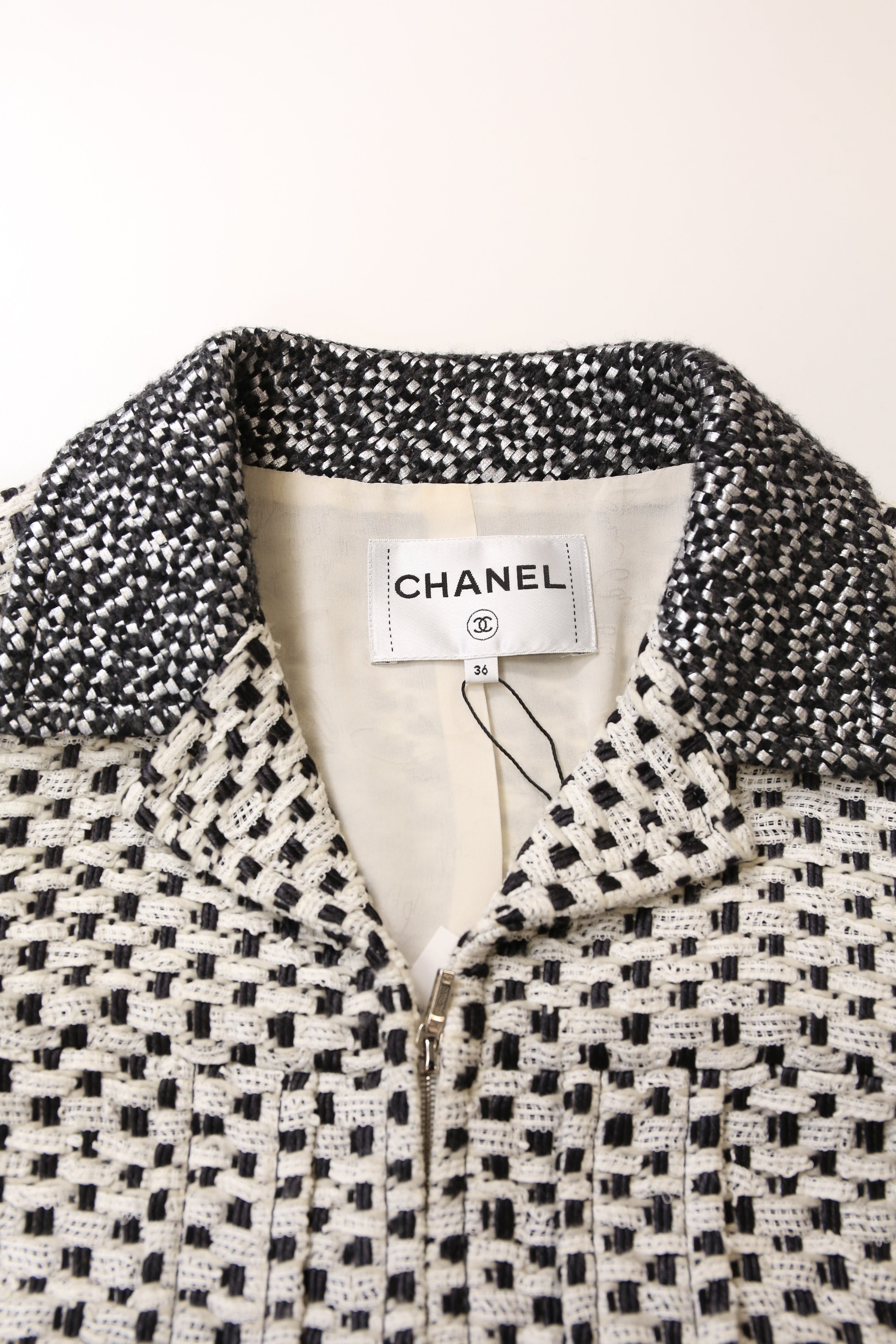 Women's Chanel Polka Dot Zipped Jacket in Black And White Cotton Tweed