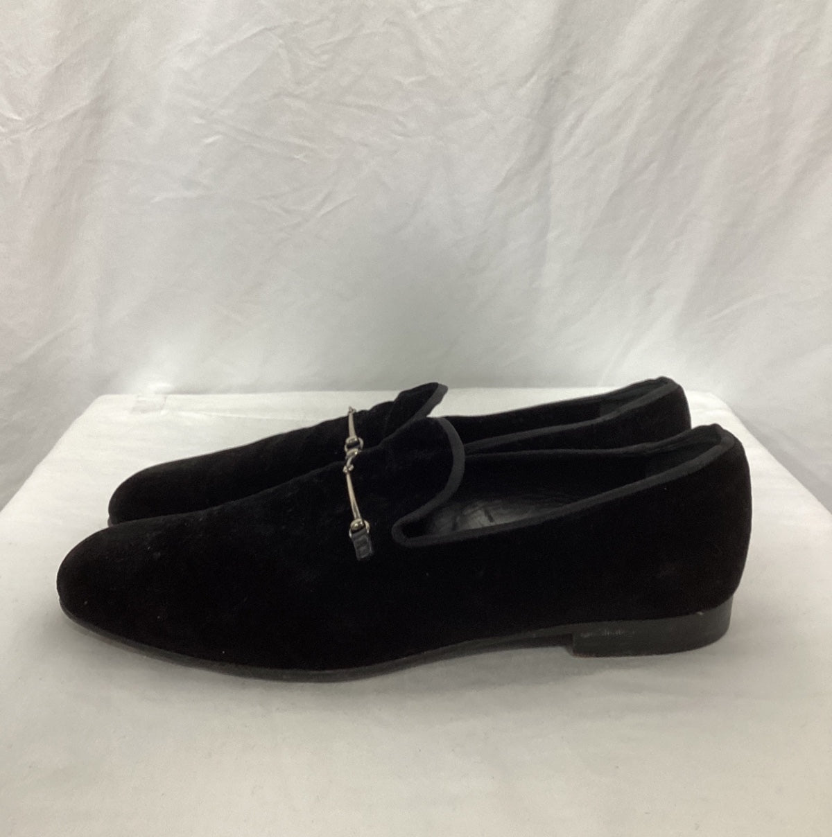 Men's Gucci Horsebit Slip On Loafers in Black Velvet
