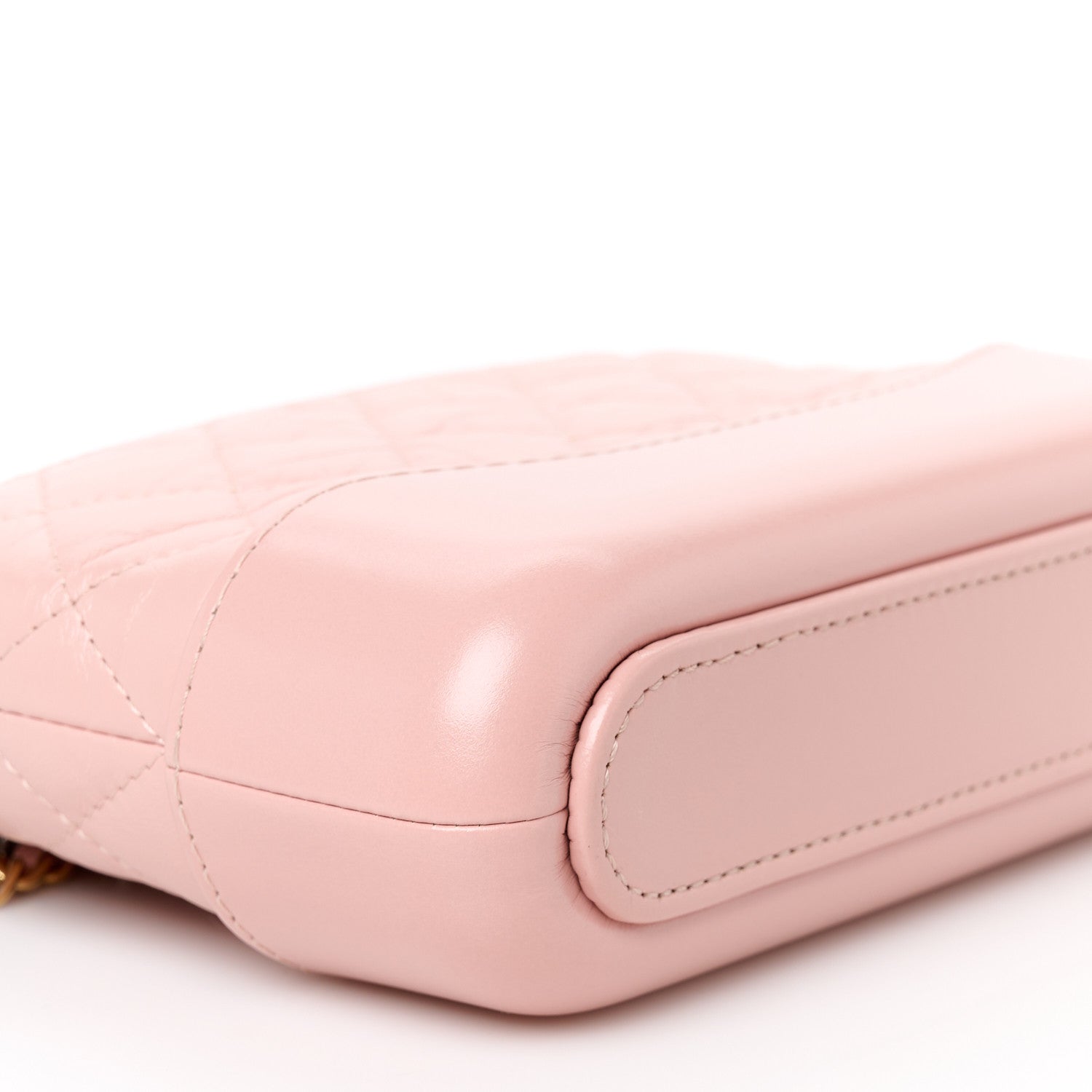 Aged Calfskin Quilted Small Gabrielle Clutch With Chain Light Pink