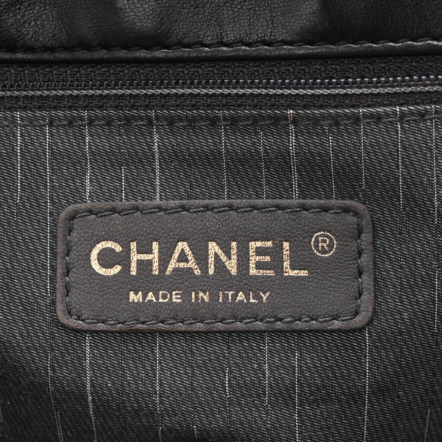 Lambskin Medium Westminster Pearl Flap Black