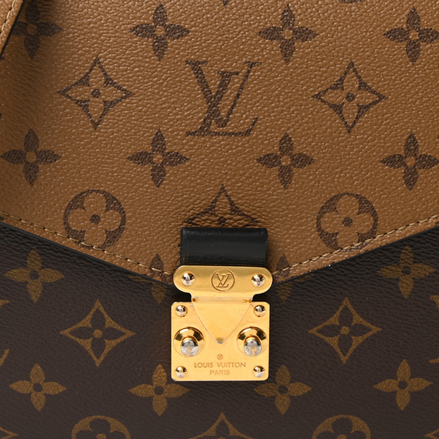 Reverse Monogram Pochette Metis