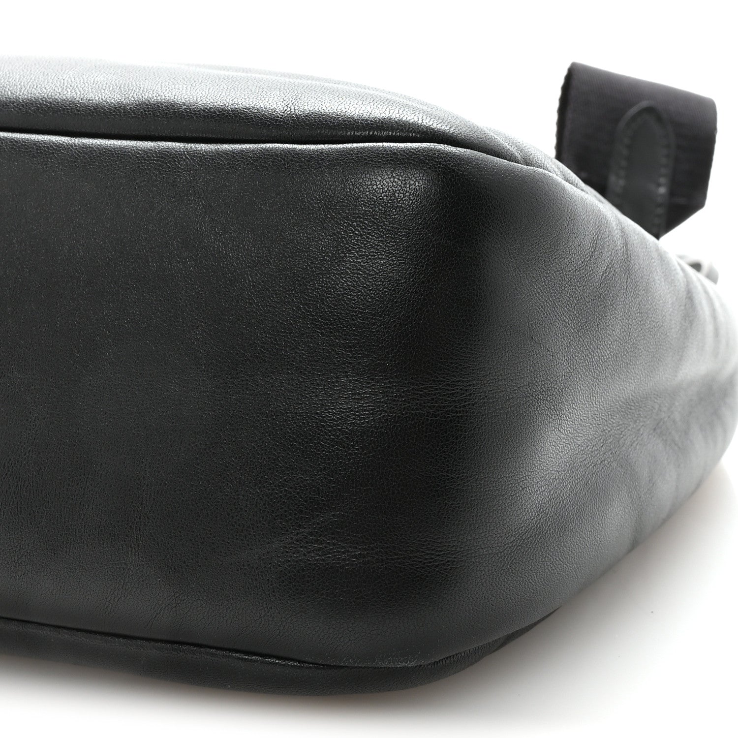 Nappa Soft Padded Re-Edition 2005 Shoulder Bag Black