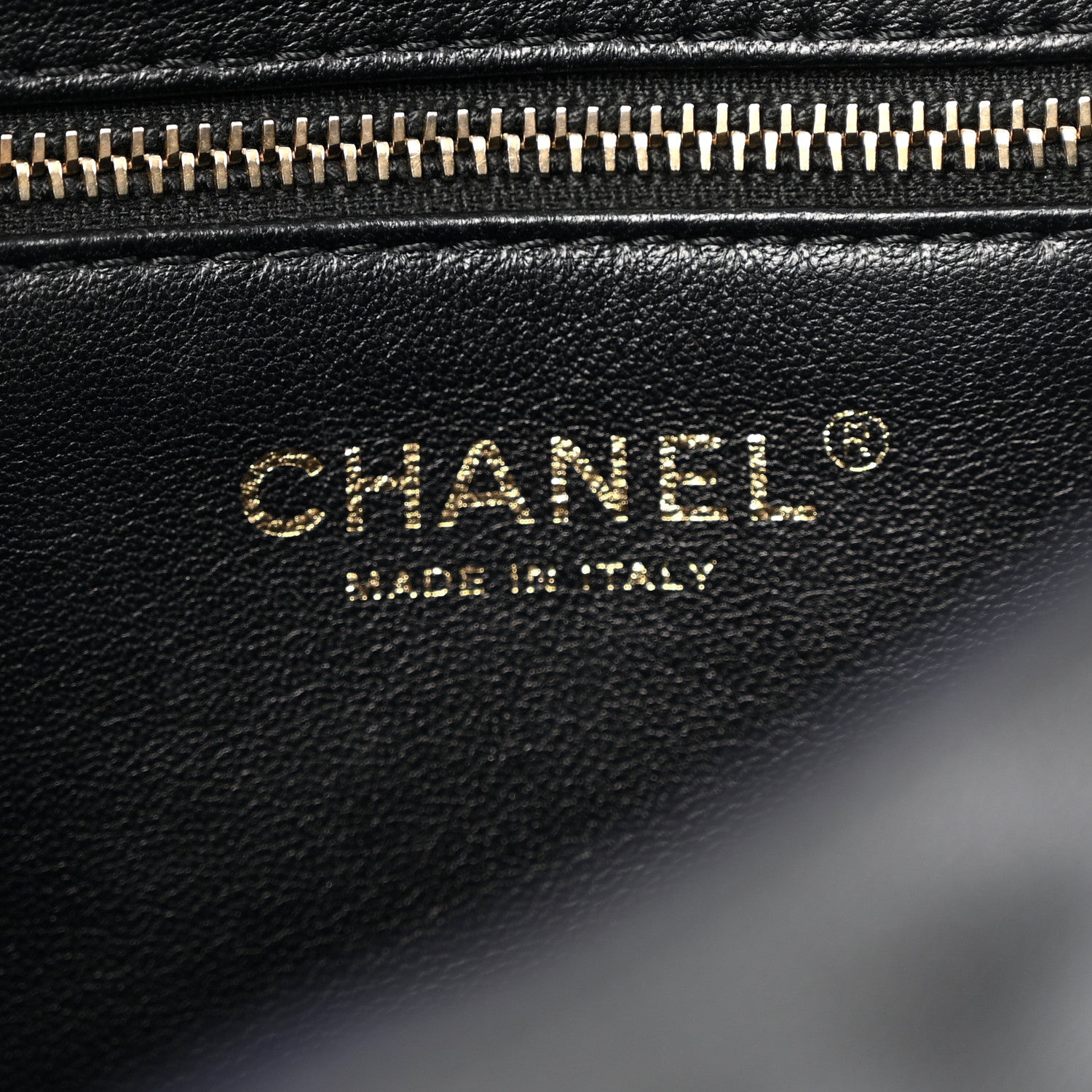 Lambskin Medium Simply Flap Black