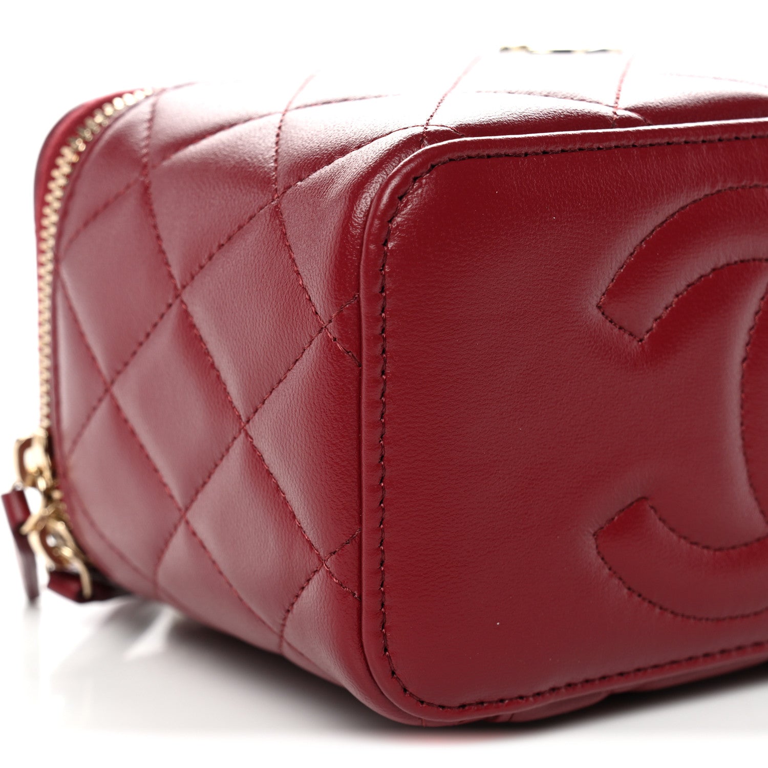 Lambskin Quilted Small Top Handle Vanity Case With Chain Burgundy