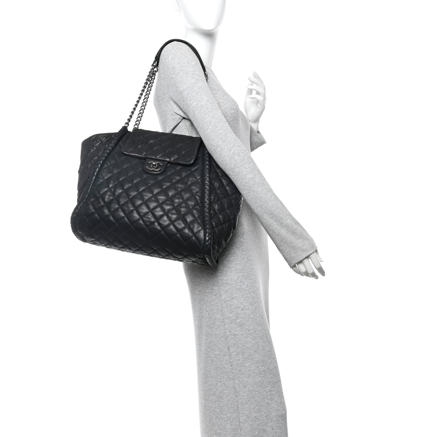 Crumpled Calfskin Iridescent Calfskin Hidden Chain Large Quilted Shopping Tote Black