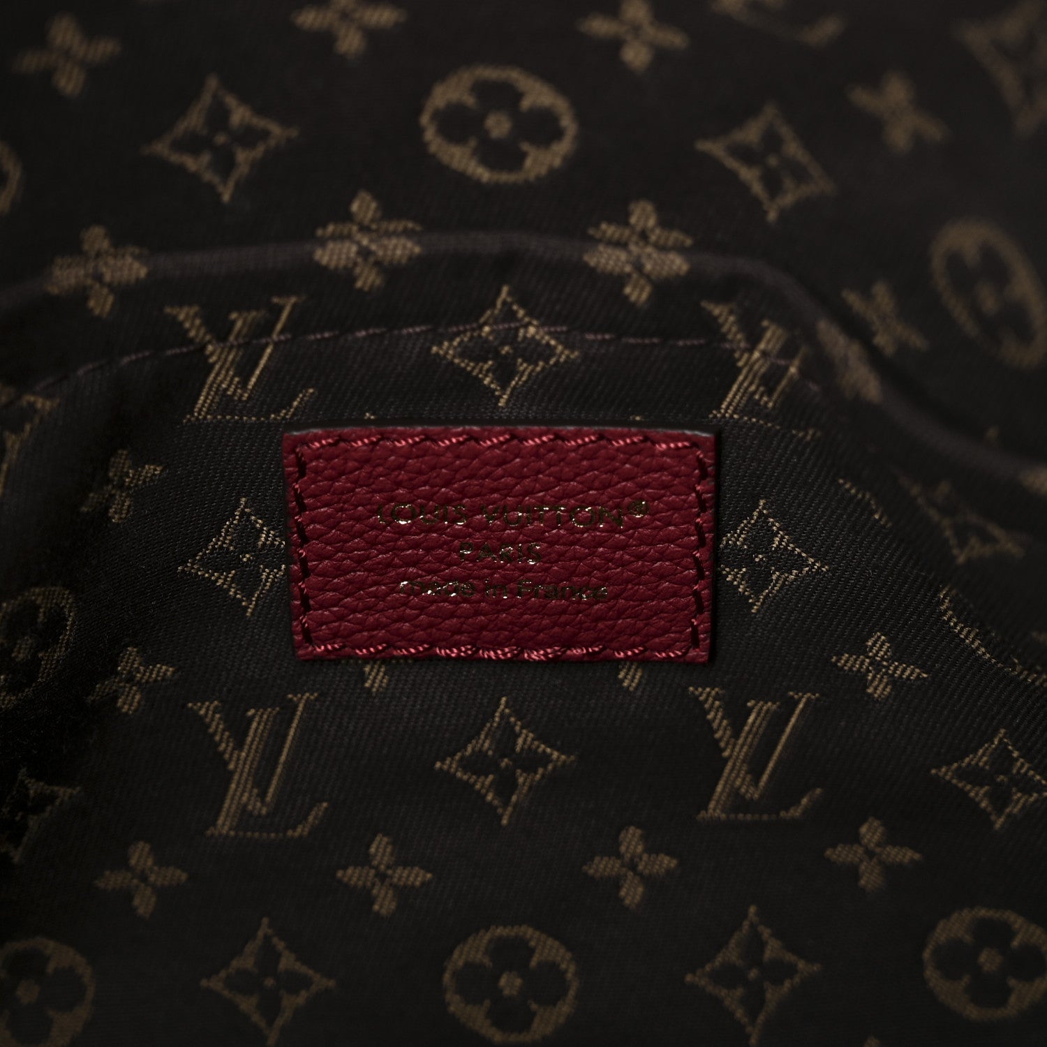 Calfskin Monogram Express MM Carmin Red