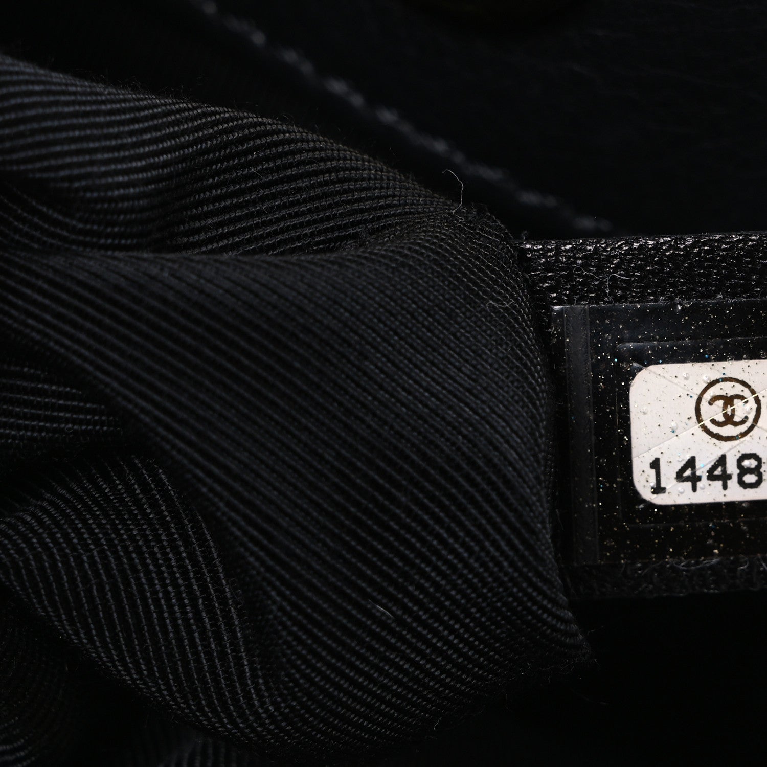 Calfskin Quilted Medium Chain Me Hobo Black