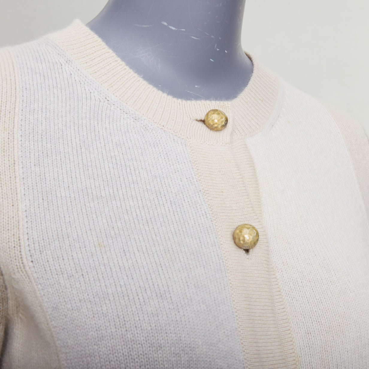 Women's Chanel beige cashmere CC cardigan