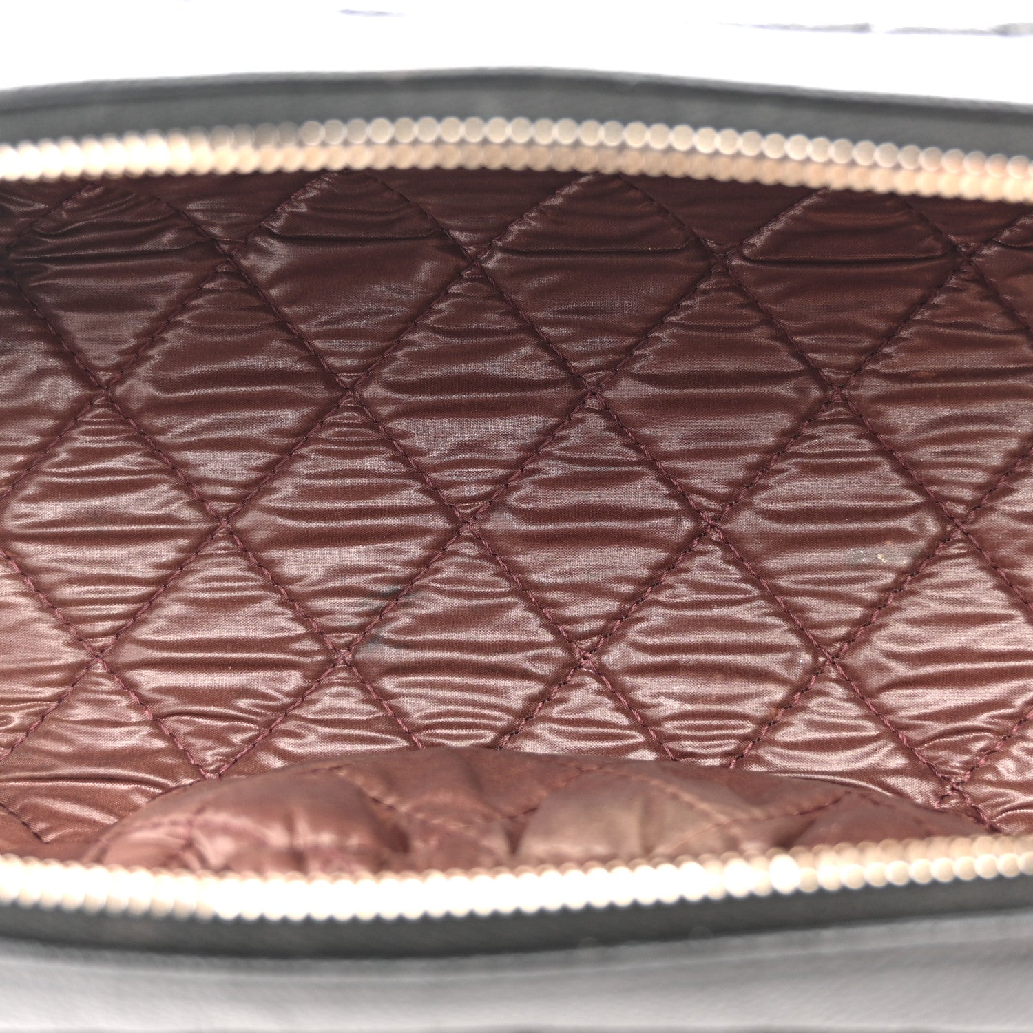 Caviar Quilted Toiletry Case With Chain Black