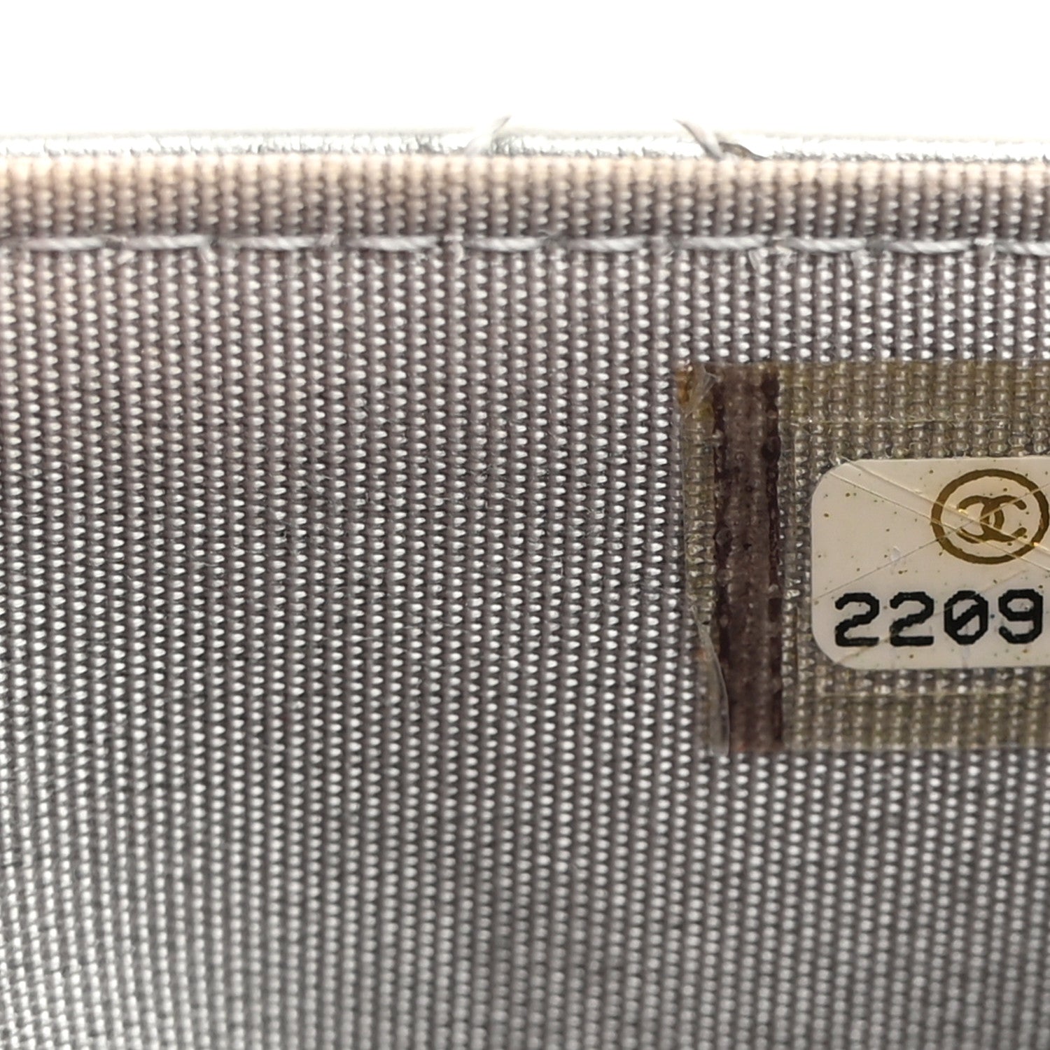 Patent Quilted Golden Class Wallet on Chain WOC Silver