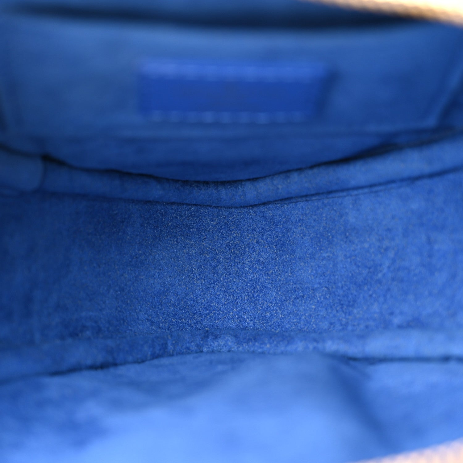 Calfskin New Wave Heart Bag Bleu Neon