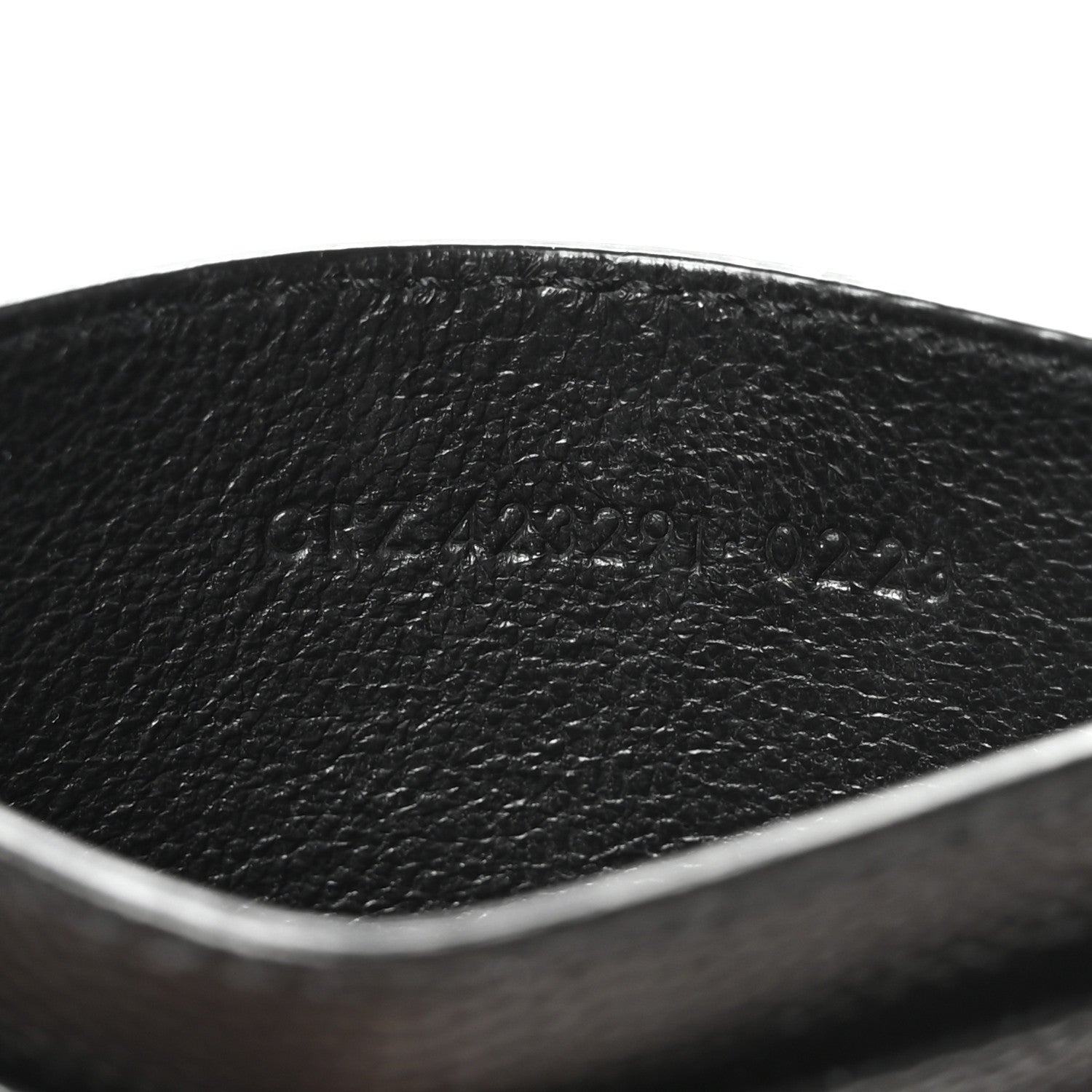 Grain De Poudre Matelasse Chevron Monogram Credit Card Case Black