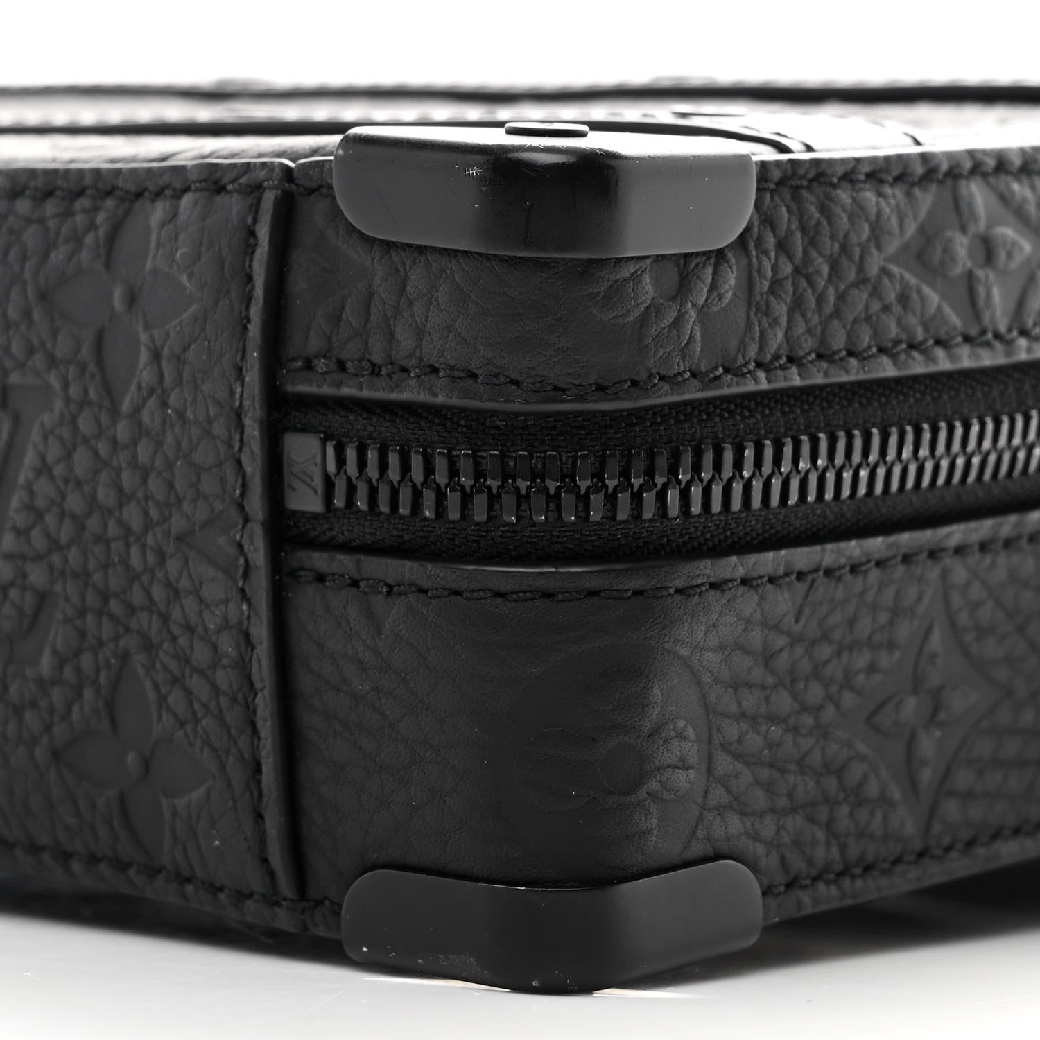 Taurillon Monogram Soft Trunk Black