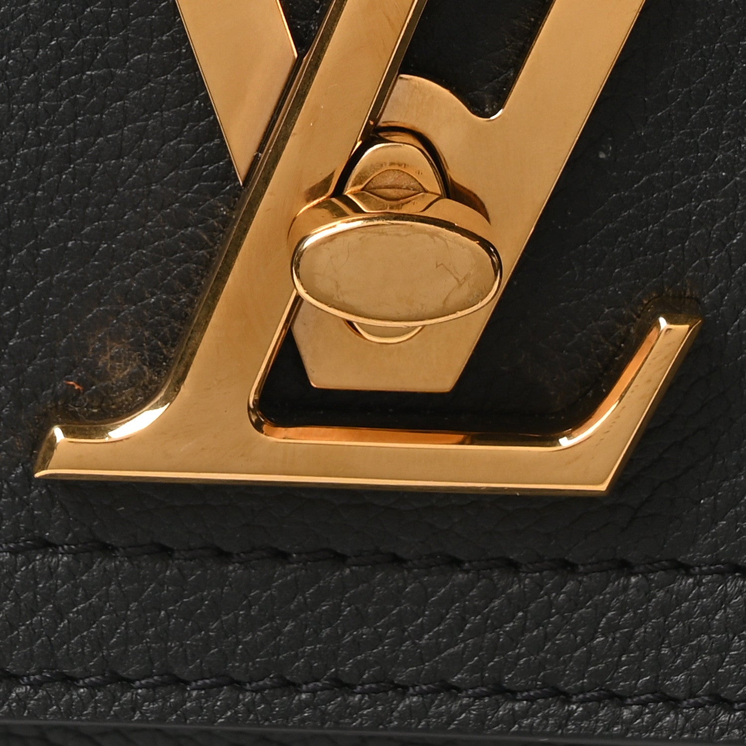 Grained Calfskin Lockme Chain Bag PM Black