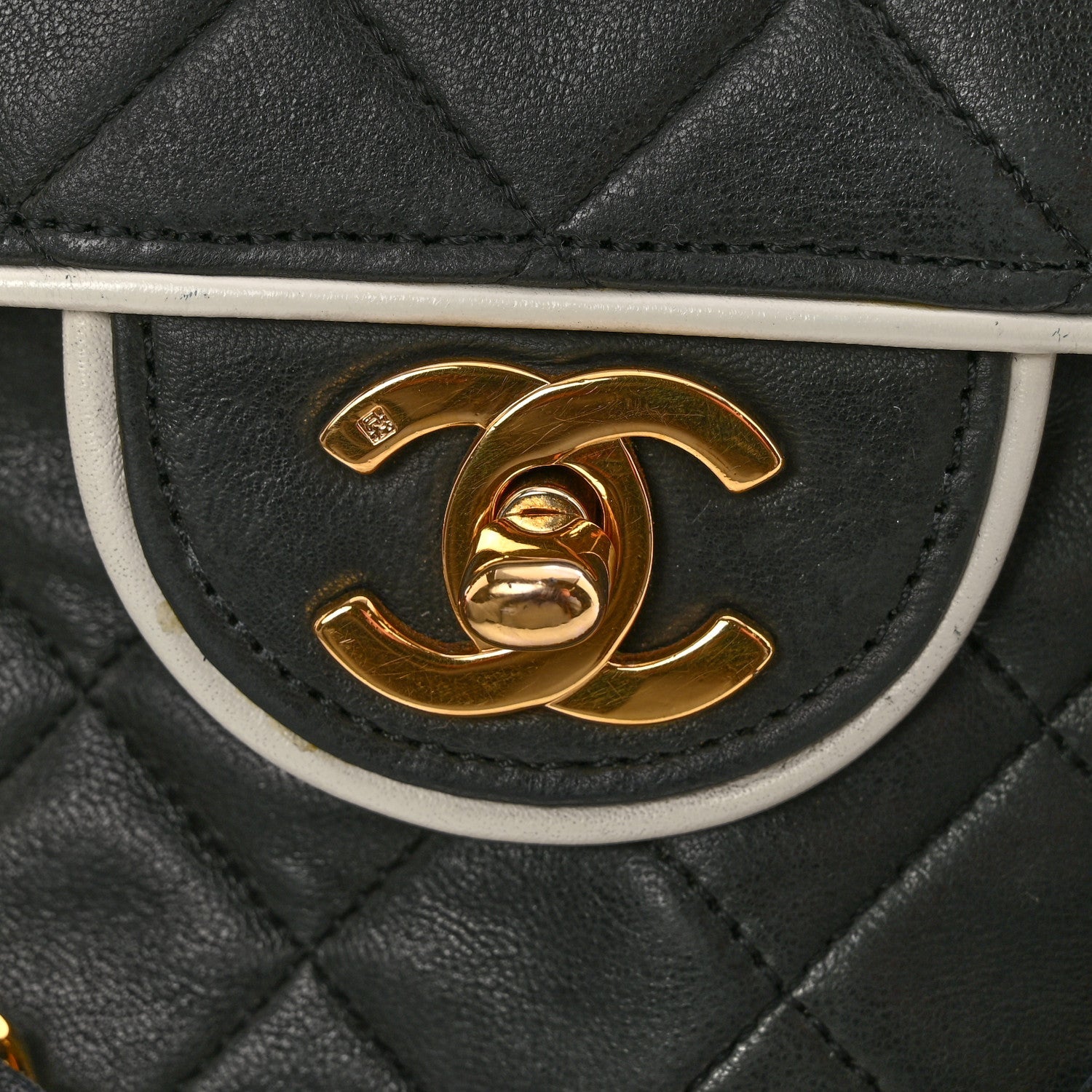 Lambskin Quilted Single Flap Black White