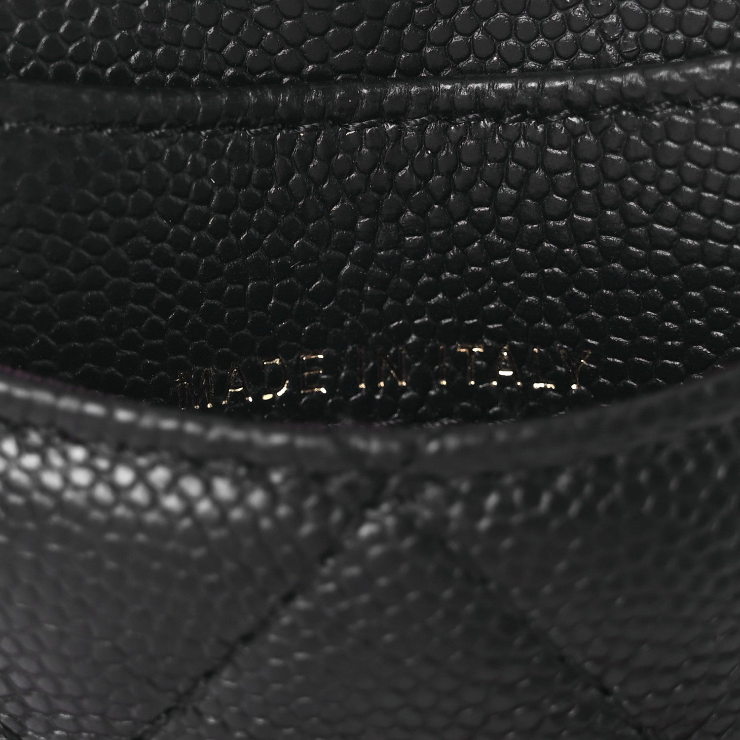 Caviar Quilted Card Holder On Chain Black