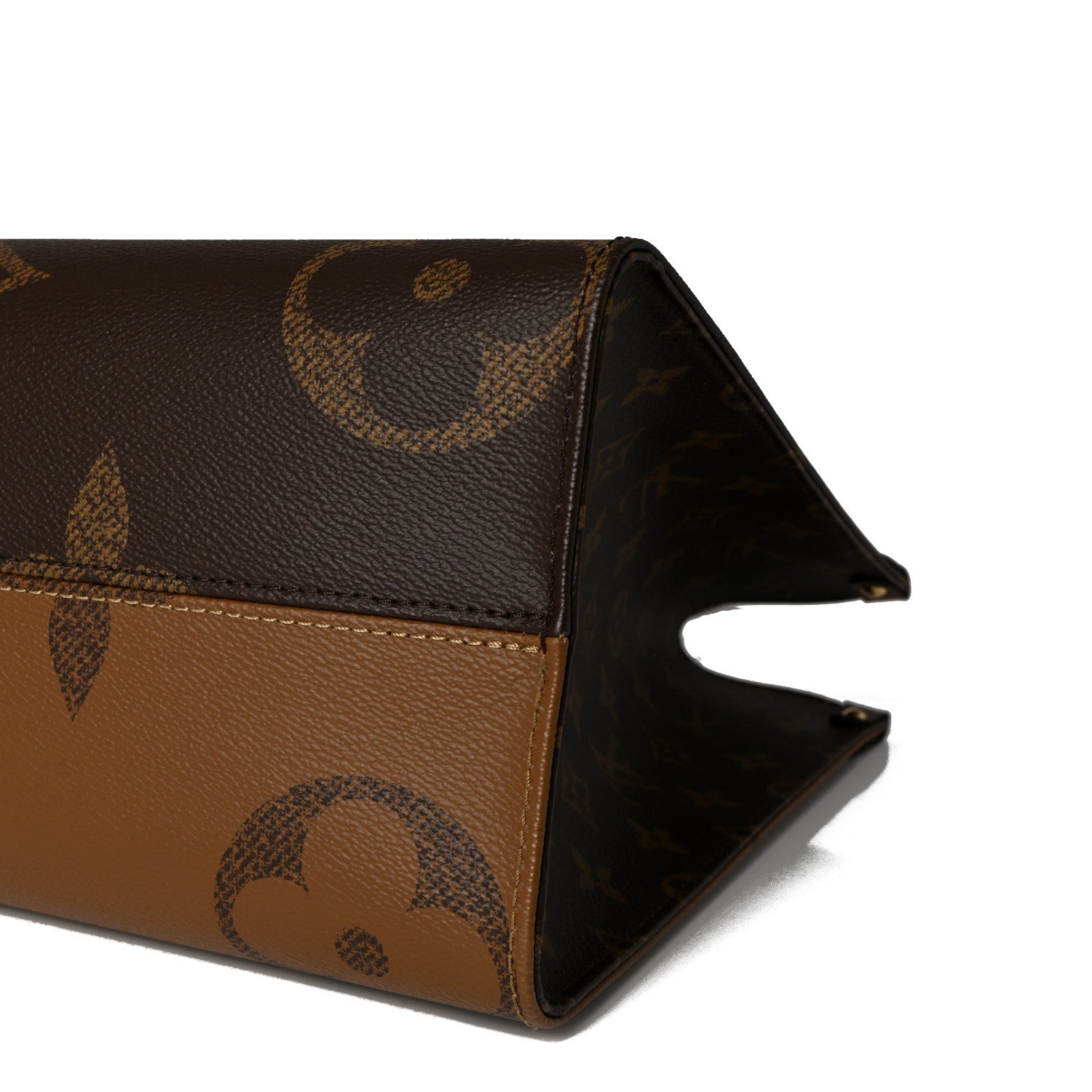 Reverse Monogram Giant Onthego MM