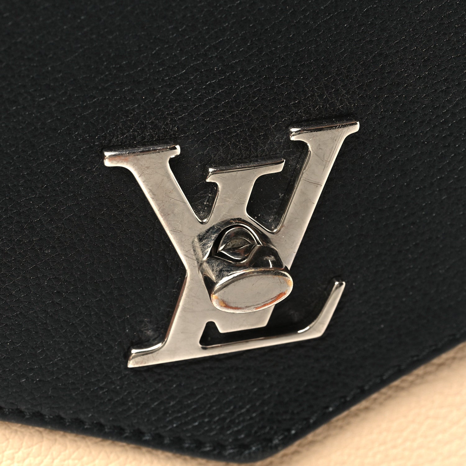 Soft Calfskin My Lockme Top Handle Vanille Black