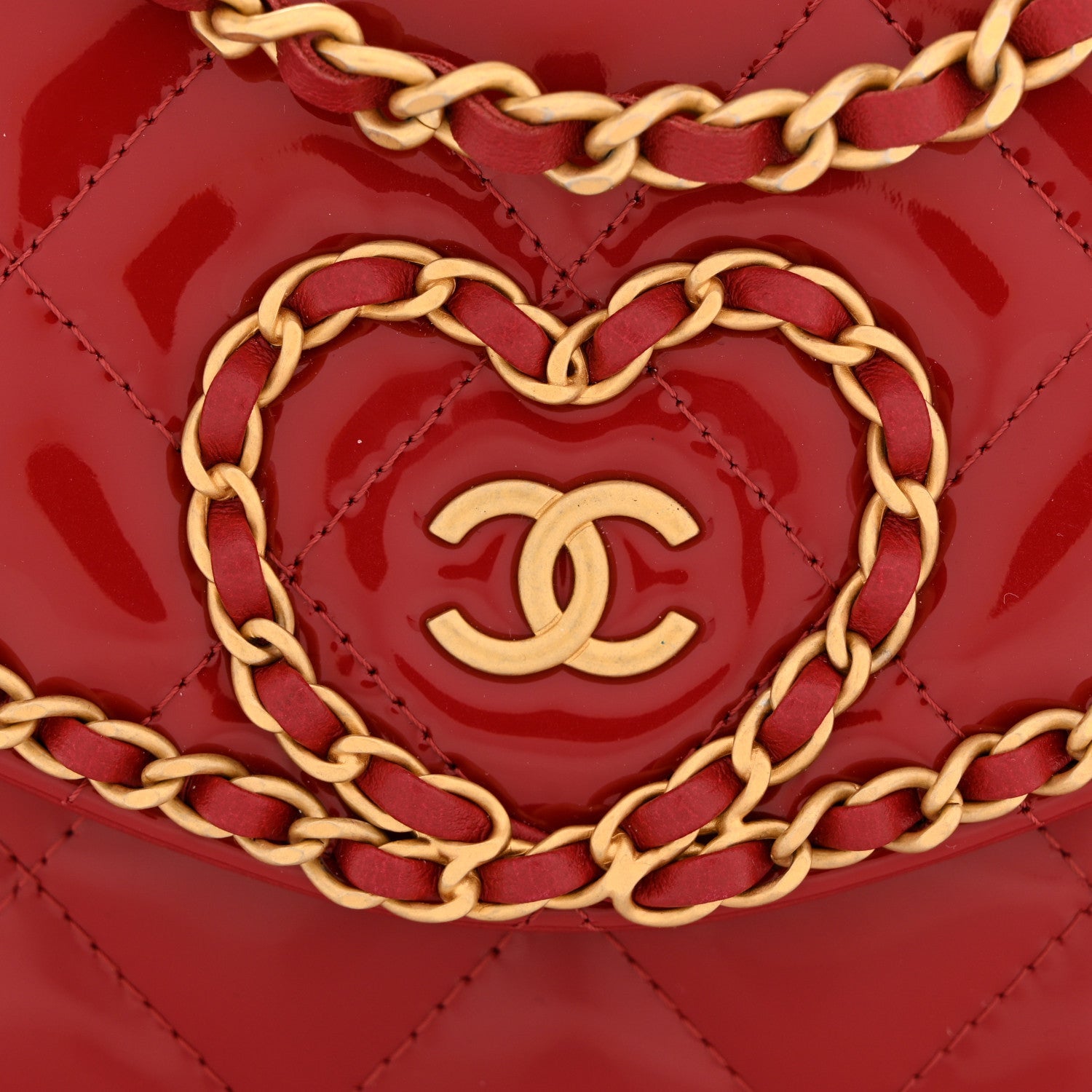 Patent Quilted Chain Around Heart Wallet On Chain WOC Red