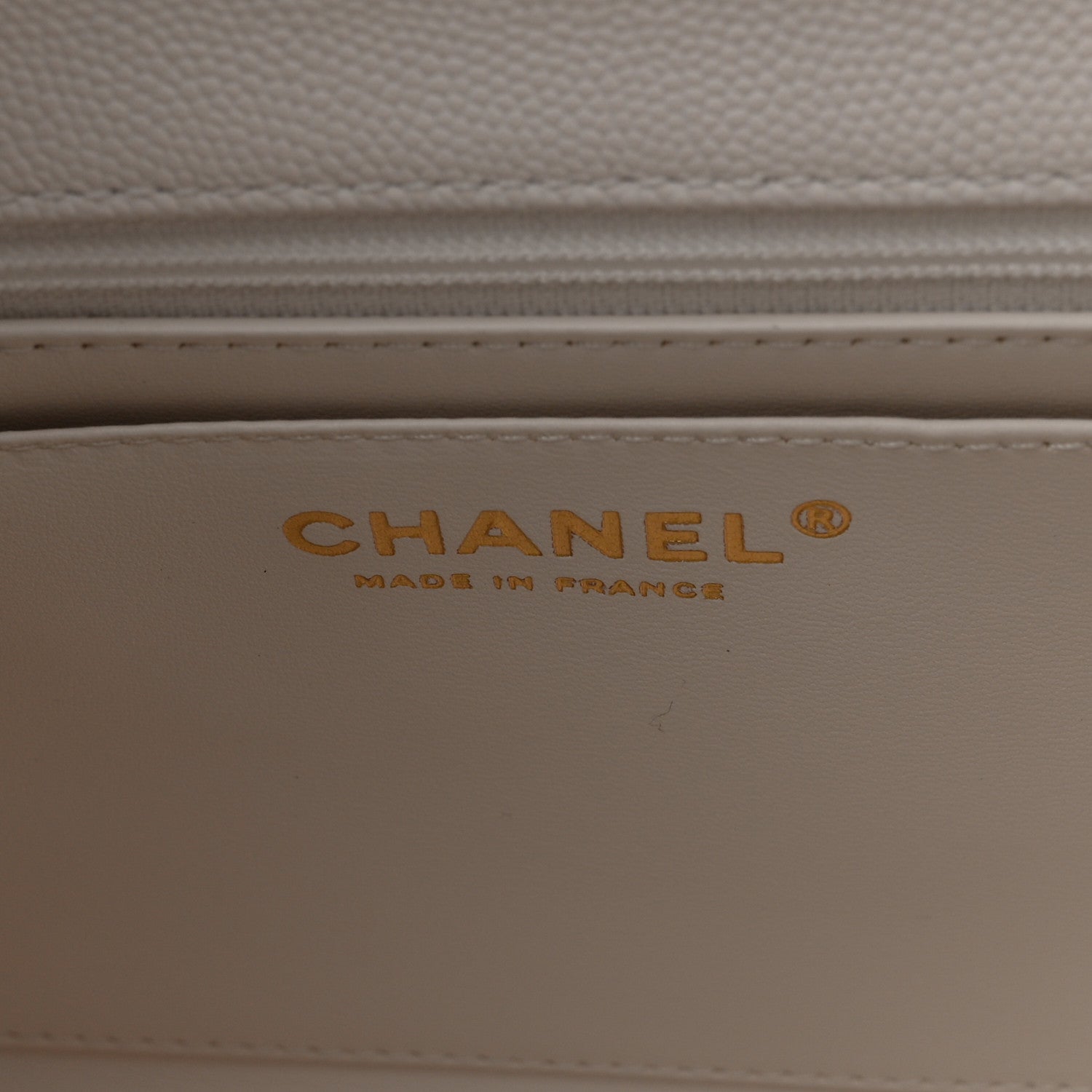 Caviar Quilted Medium Retro Twist Top Handle Flap White