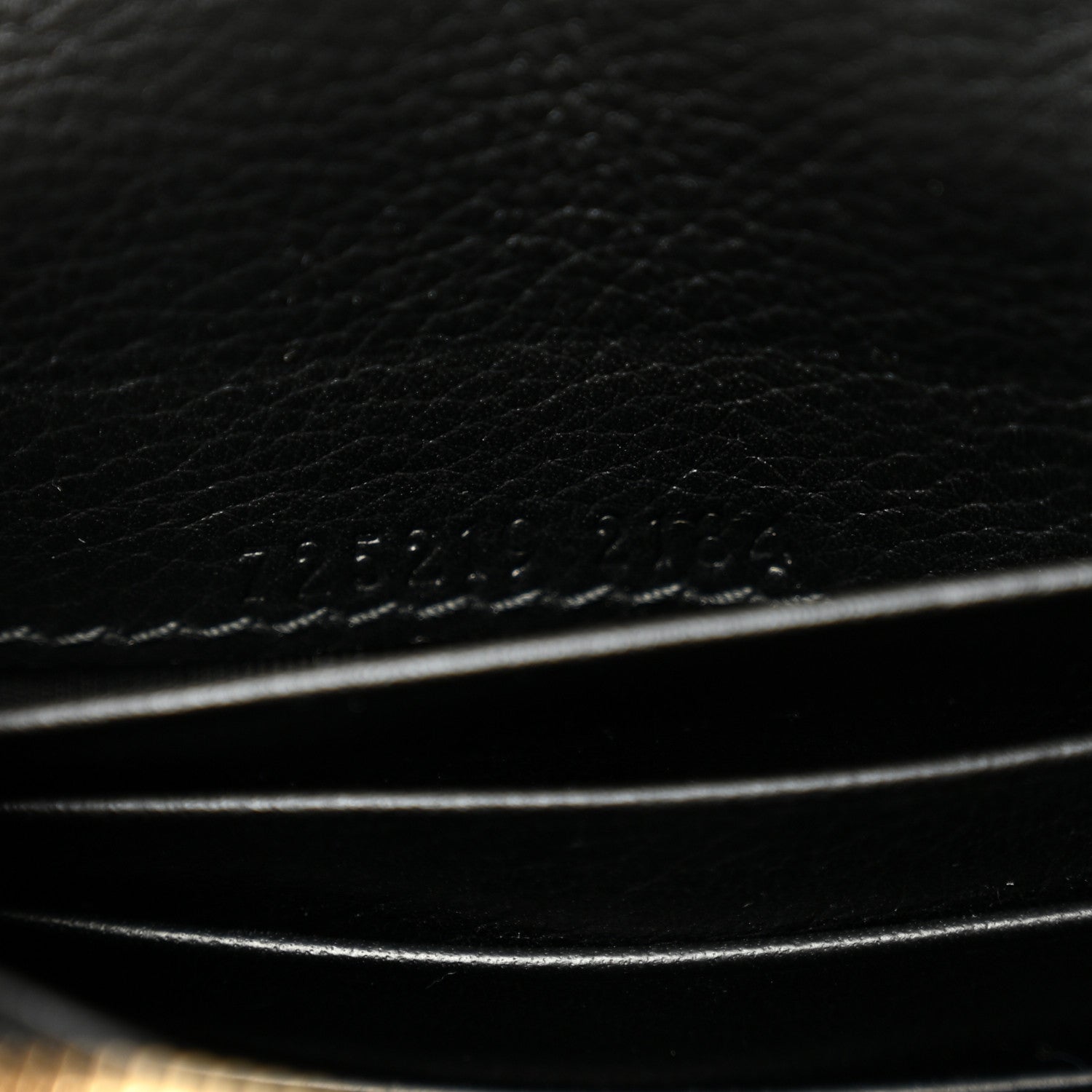 Roxy Calfskin Medium Blondie Chain Wallet Black