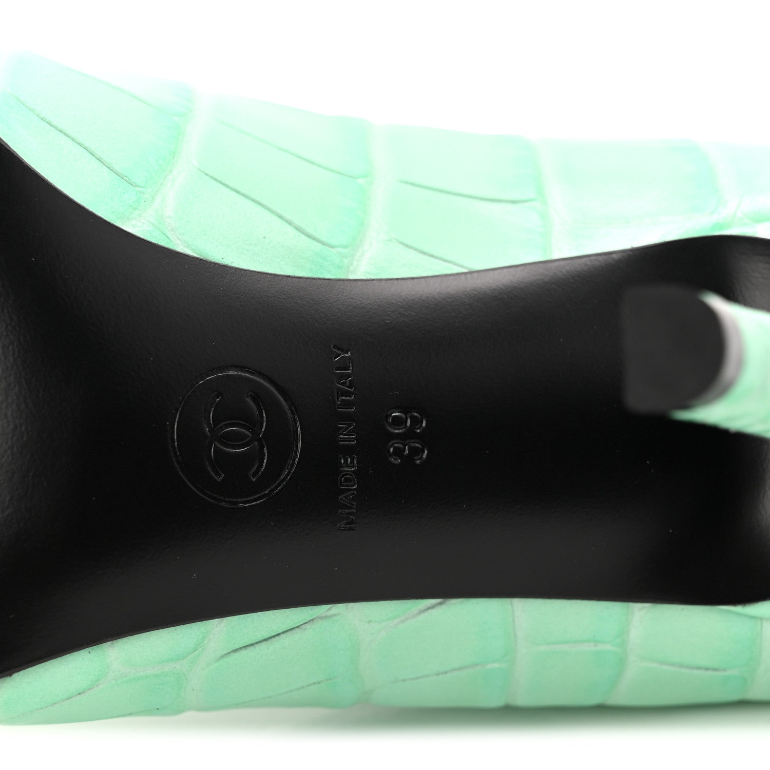 Crocodile Embossed Patent Calfskin Pumps 39 Green Black