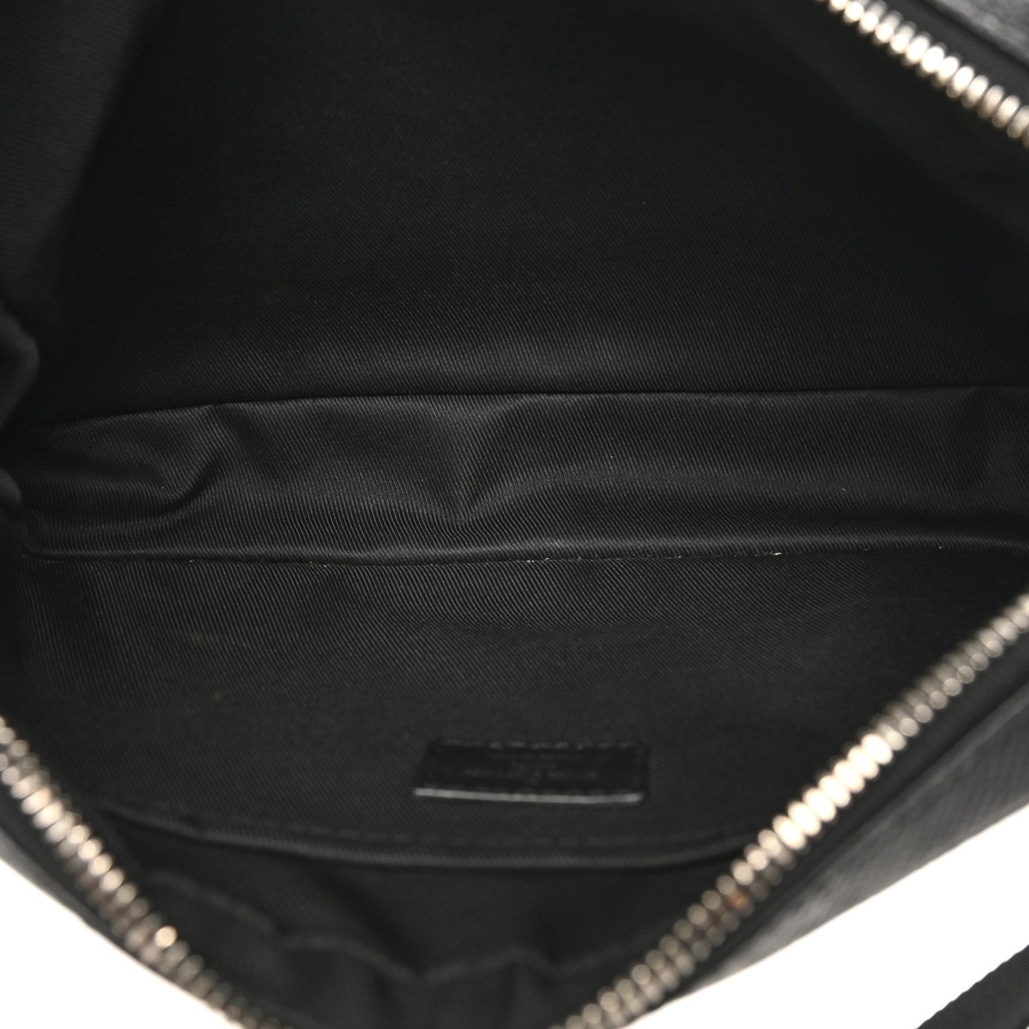 Taiga Monogram Eclipse Outdoor Messenger Black