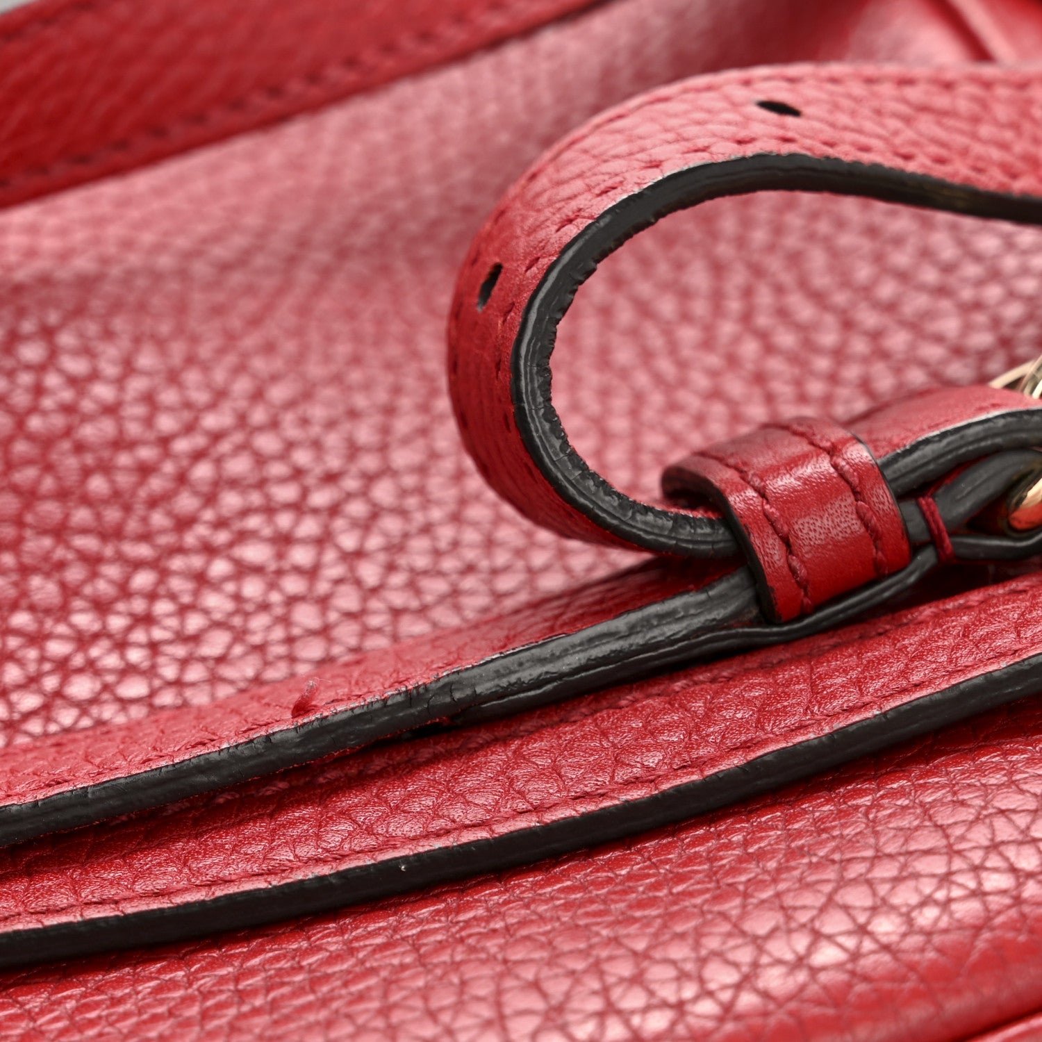 Pebbled Calfskin Small Soho Disco Bag Tabasco Red