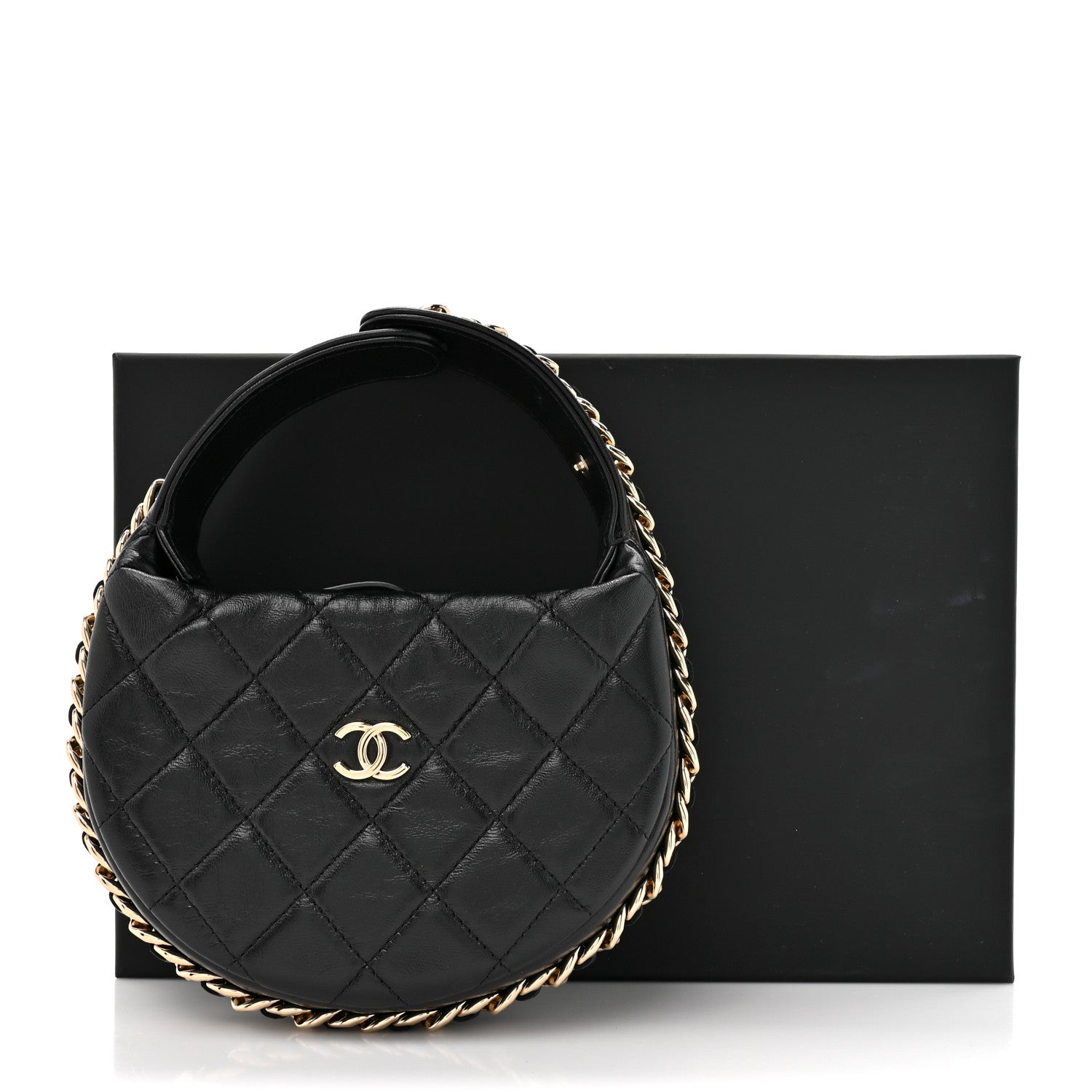 Lambskin Quilted Chain Around Pouch Black