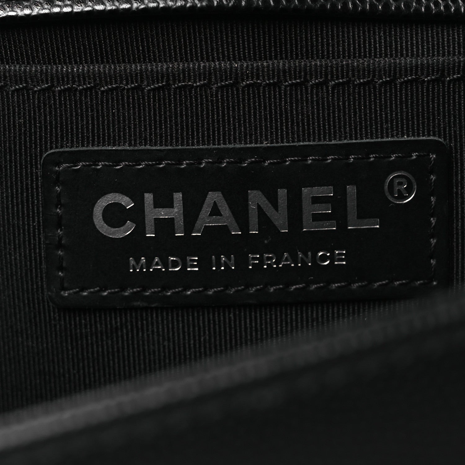 Caviar Quilted Medium Boy Flap Black