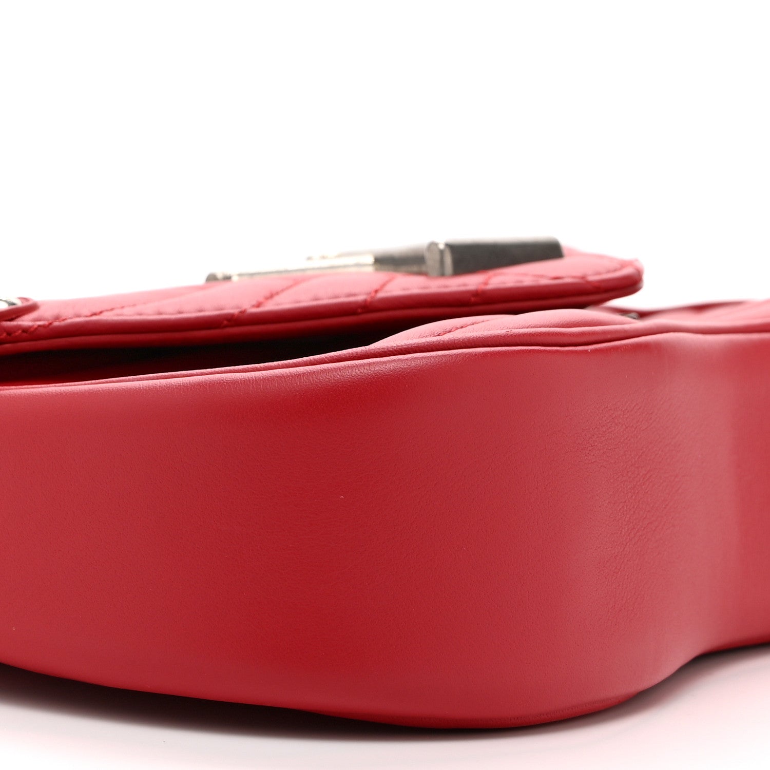 Calfskin New Wave Chain PM Scarlet