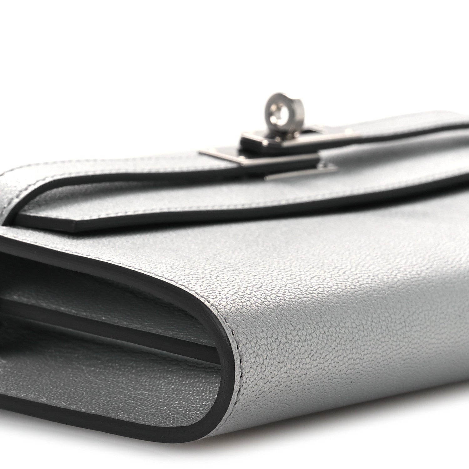 Metallic Chevre Chamkilight Kelly Wallet To Go Argent