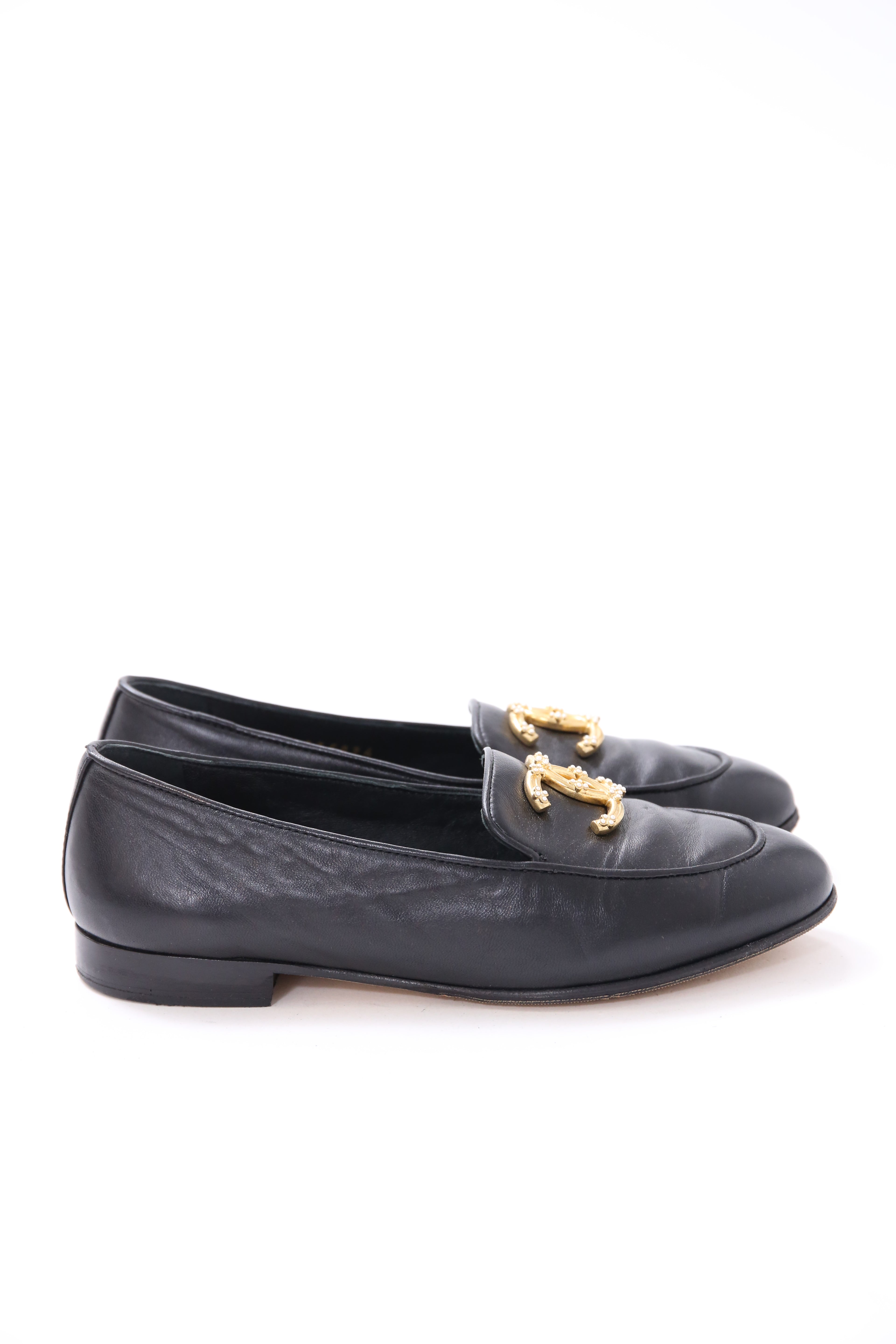 Women's Chanel Pearl CC Loafers in Black Lambskin Leather