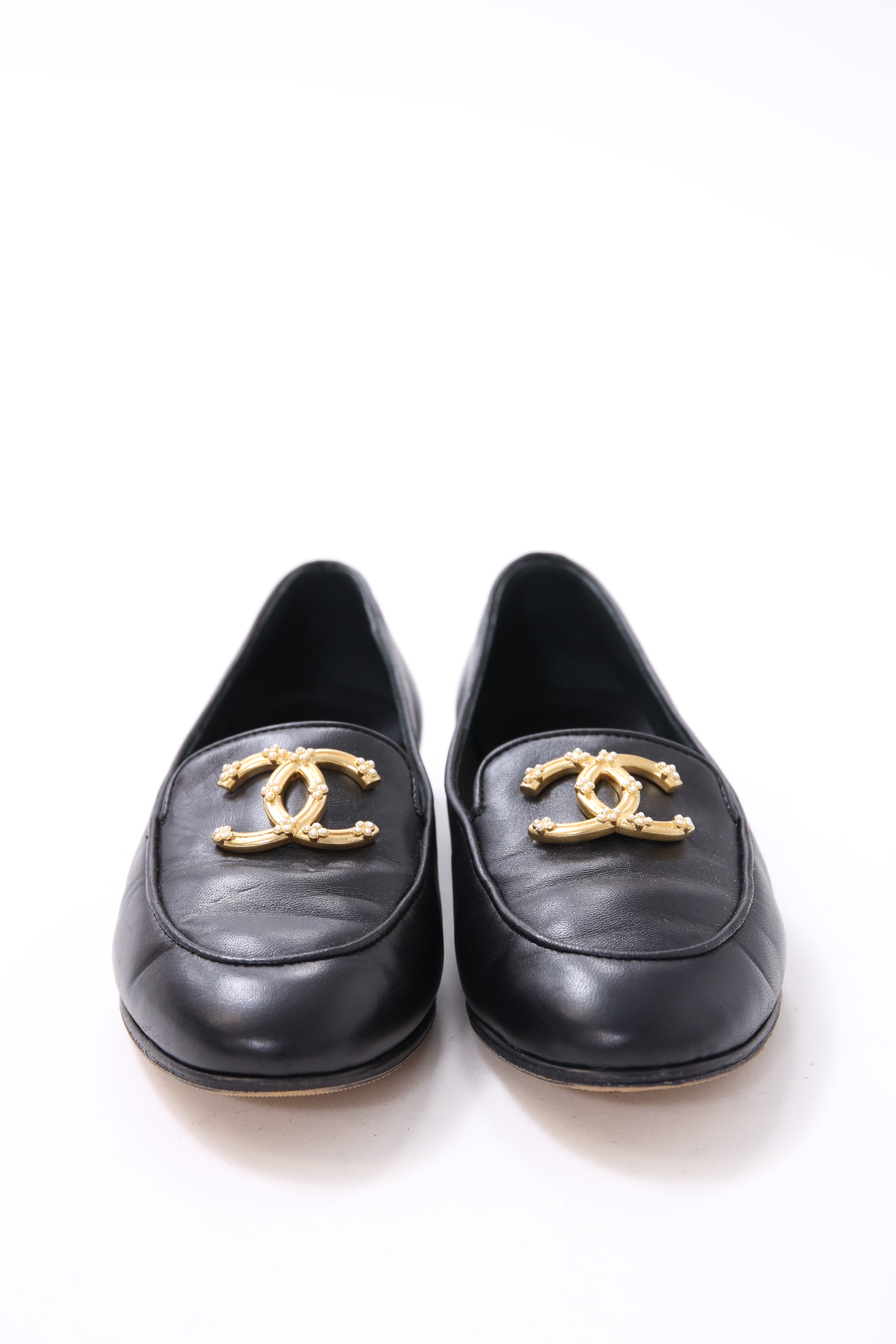 Women's Chanel Pearl CC Loafers in Black Lambskin Leather