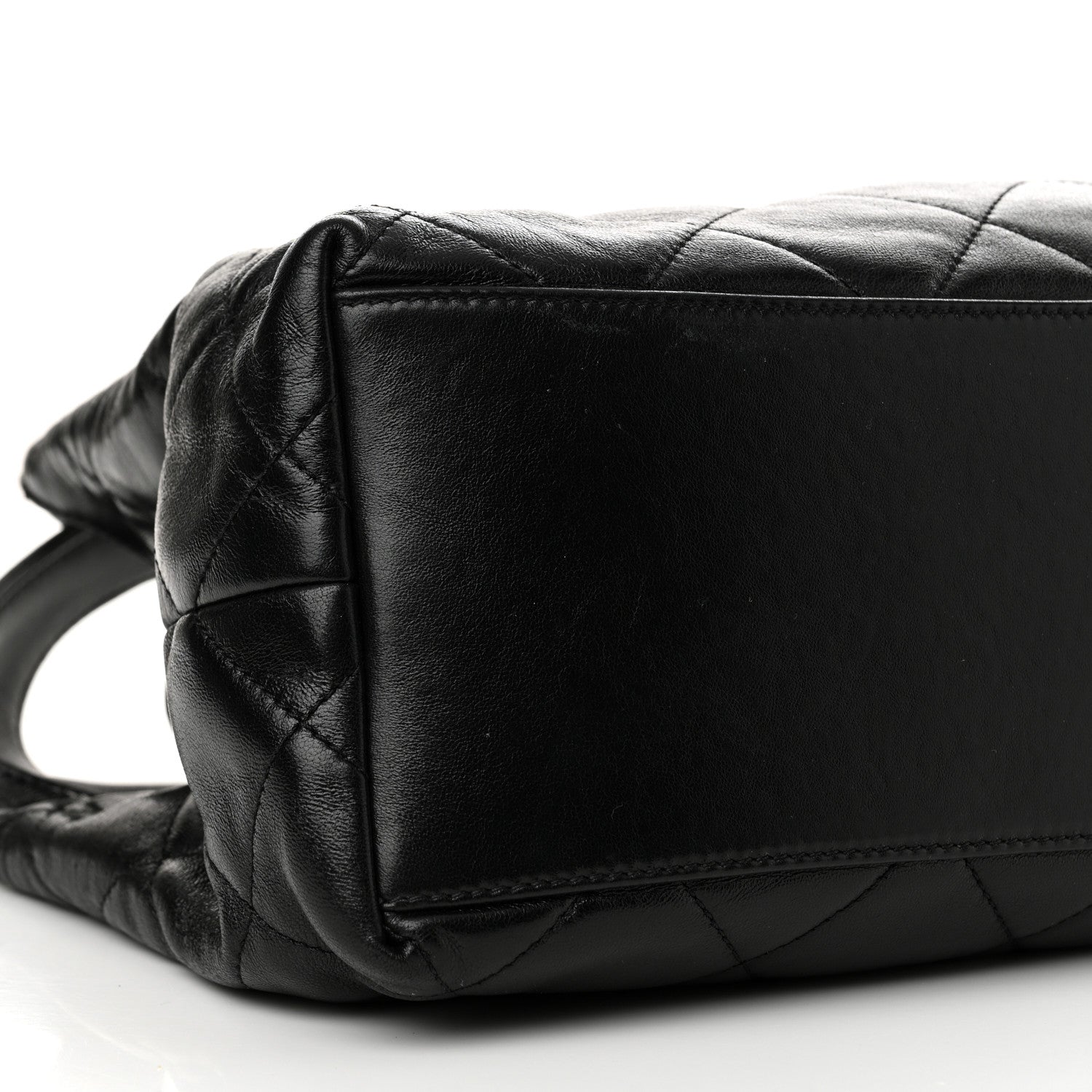 Shiny Lambskin Quilted CC Belt Shopping Bag Black