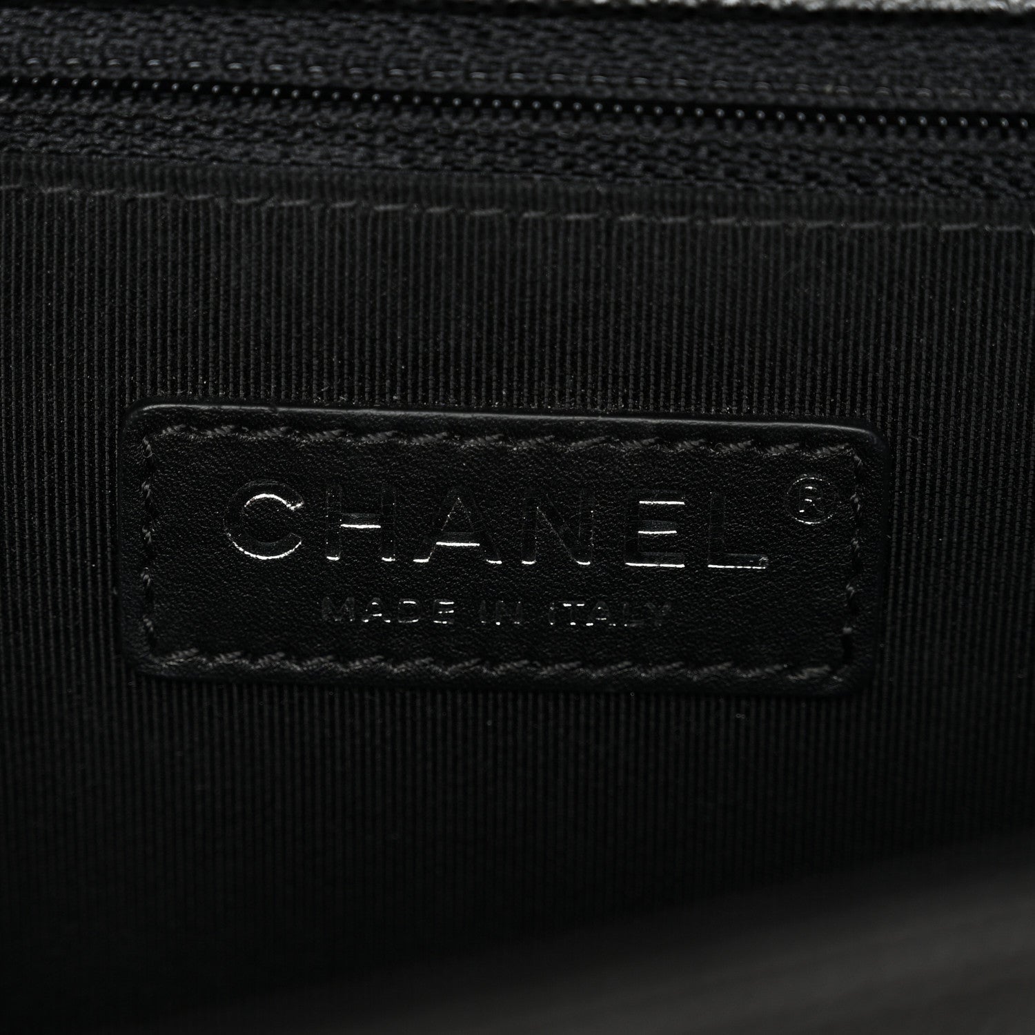 Caviar Quilted New Medium Boy Flap Black