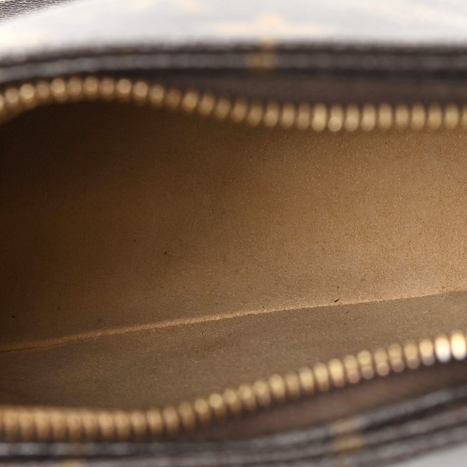 Monogram Looping MM