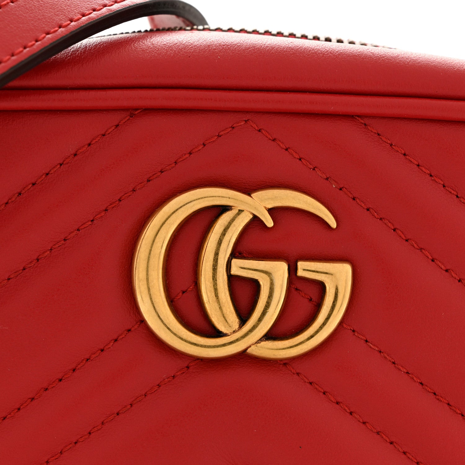 Calfskin Matelasse Mini GG Marmont Chain Shoulder Bag Hibiscus Red