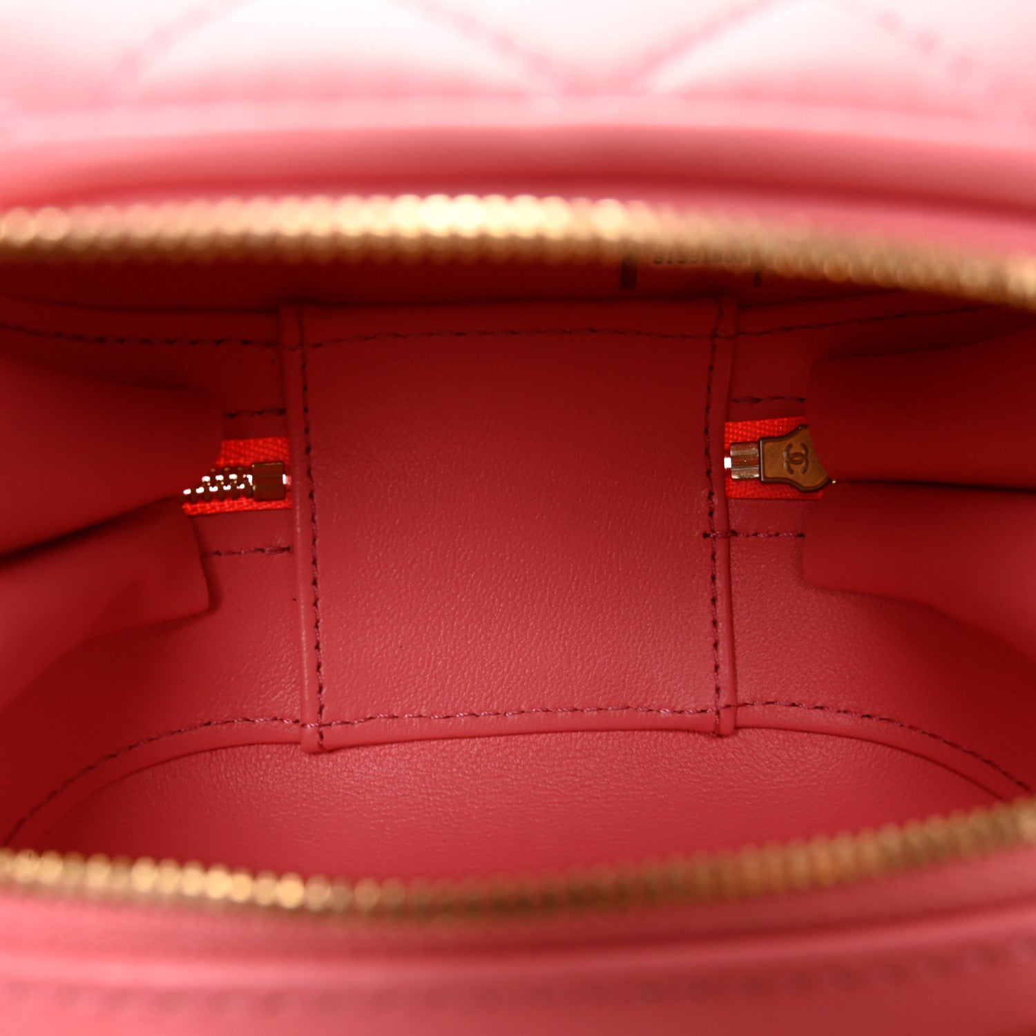 Lambskin Quilted CC Bubble Vanity Case With Chain Pink