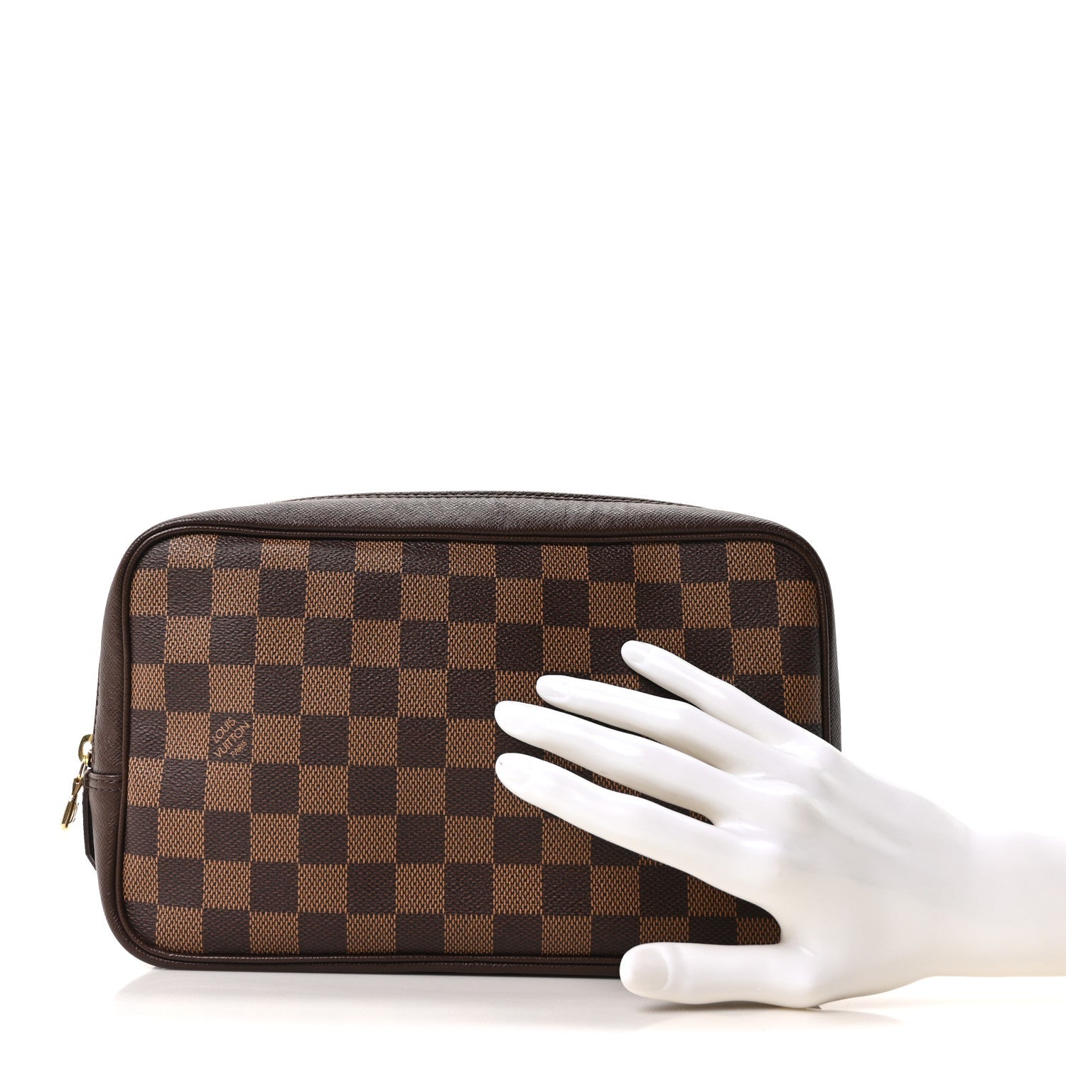 Damier Ebene Trousse Toilette 28