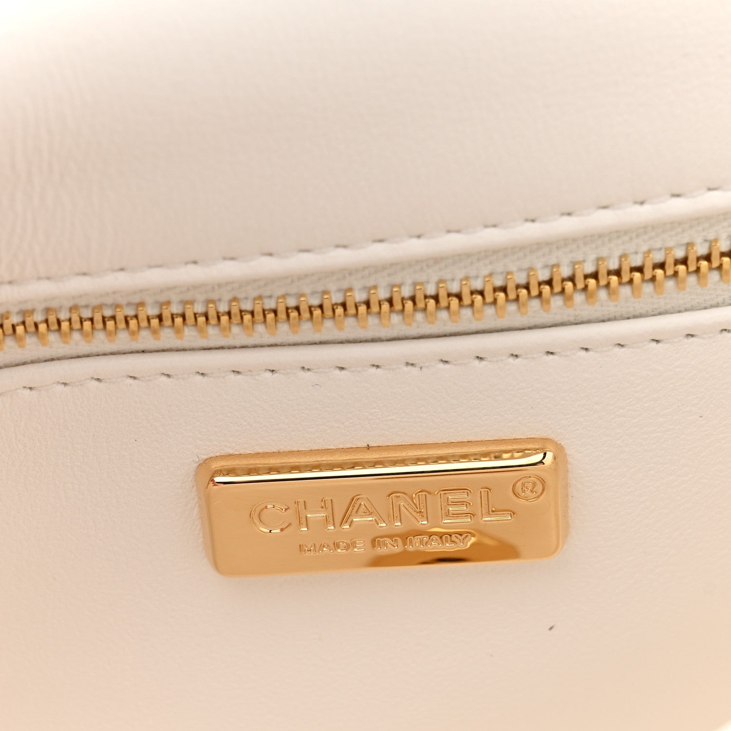 Sequin Logo CC Small Single Flap White Multicolor
