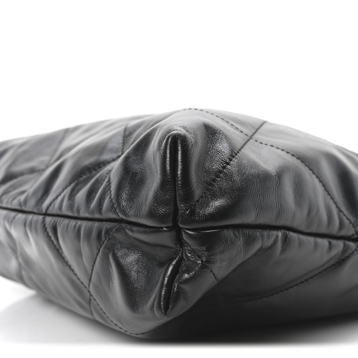 Shiny Calfskin Quilted Chanel 22 Black