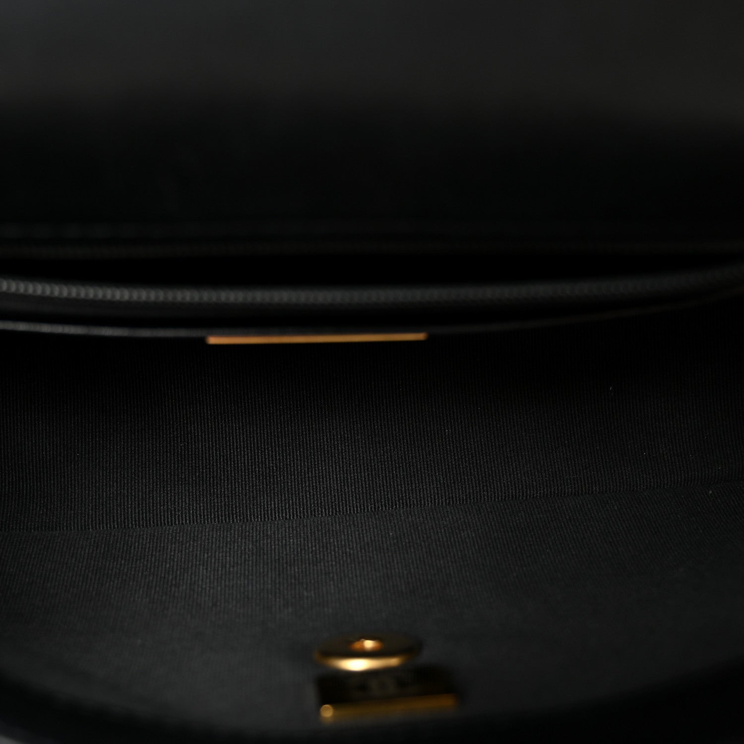 Shiny Lambskin Quilted Small Single Flap Black
