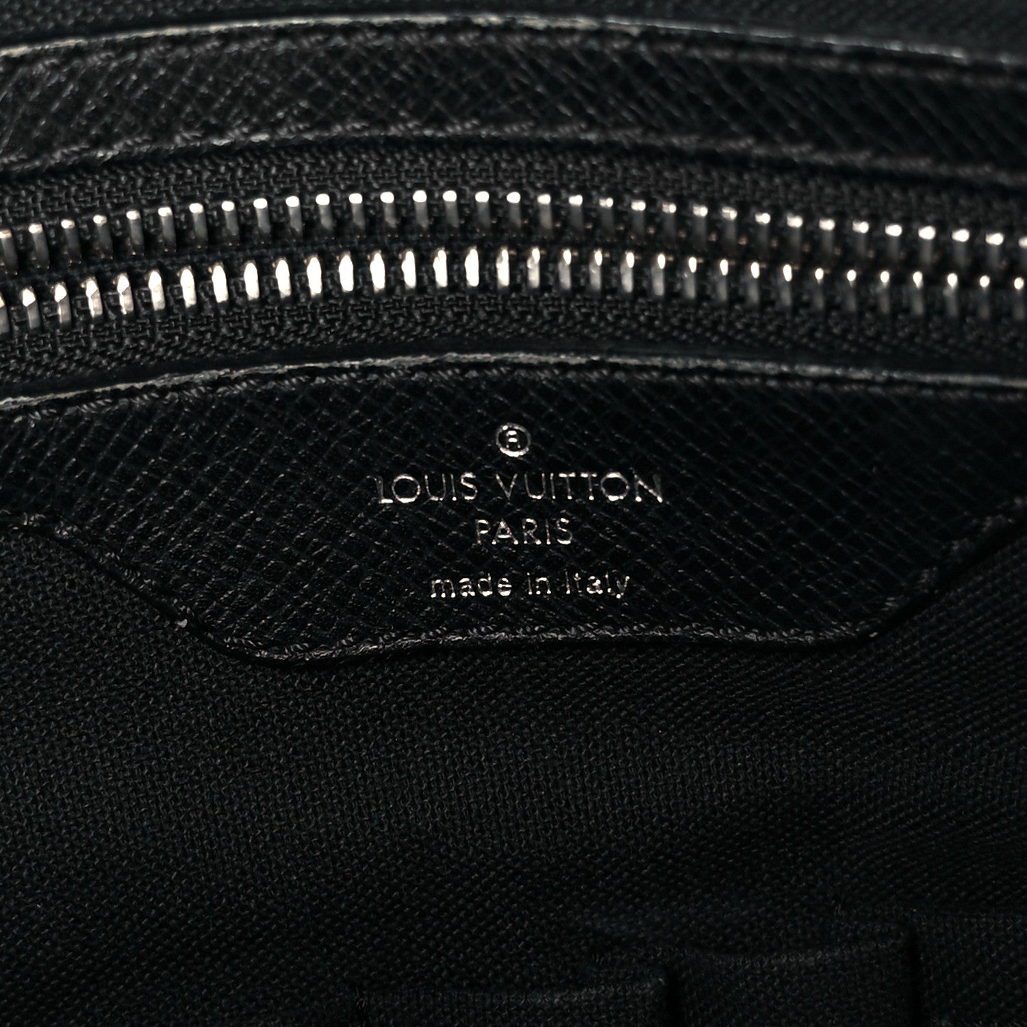 Taiga Roman MM Messenger Black