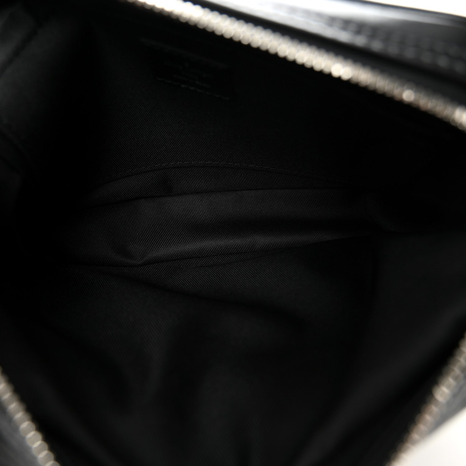 Calfskin Nil City Shoulder Bag Night Black