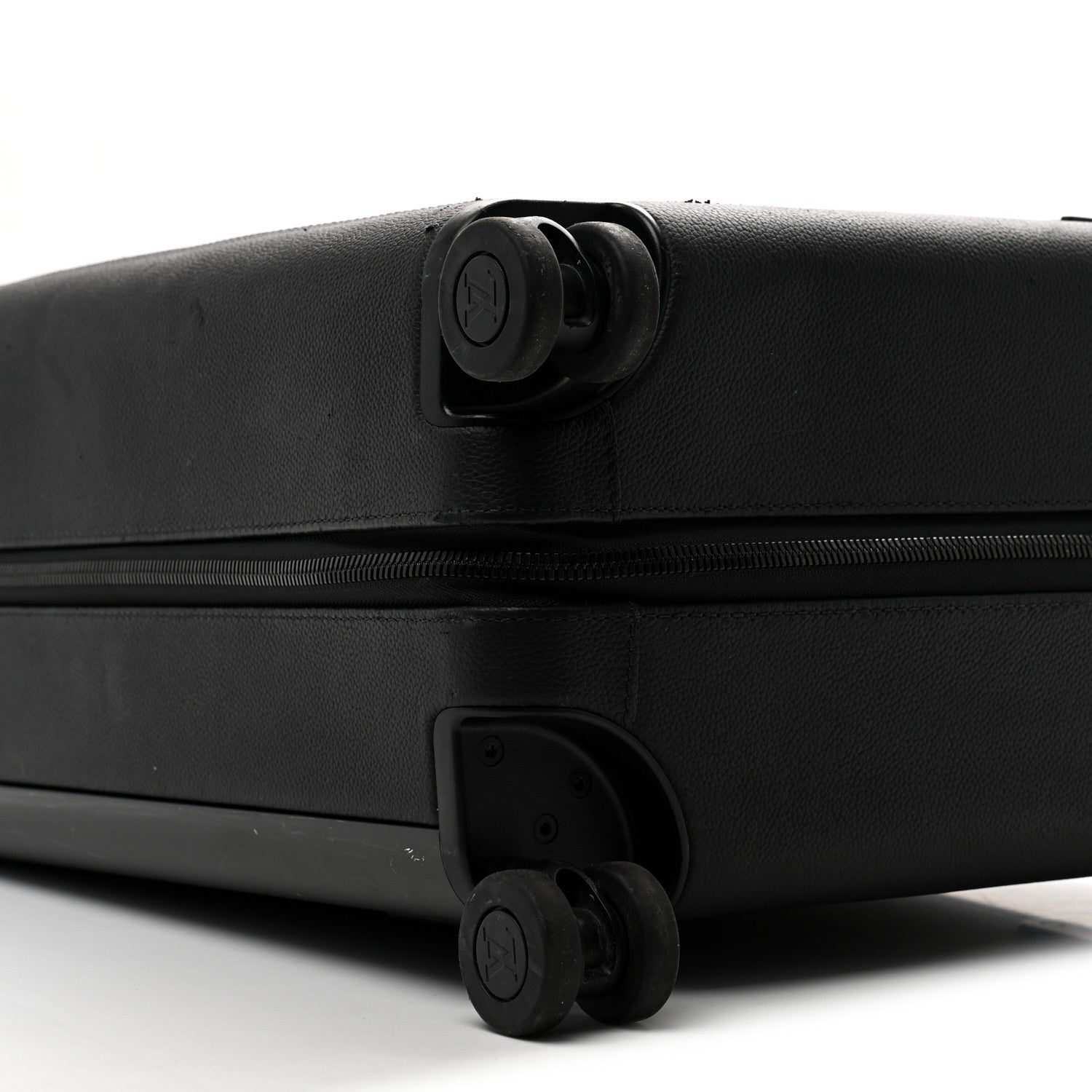 Cowhide Aerogram Horizon 55 Black